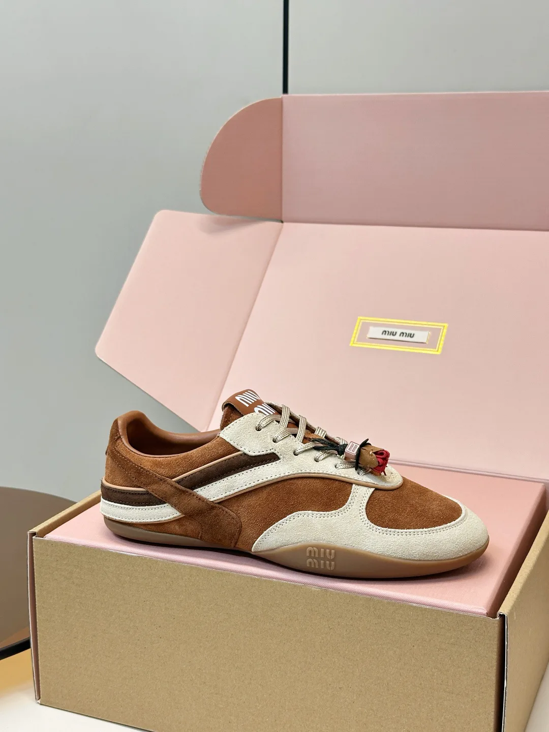 Кроссовки Женские Miu Miu 18164554