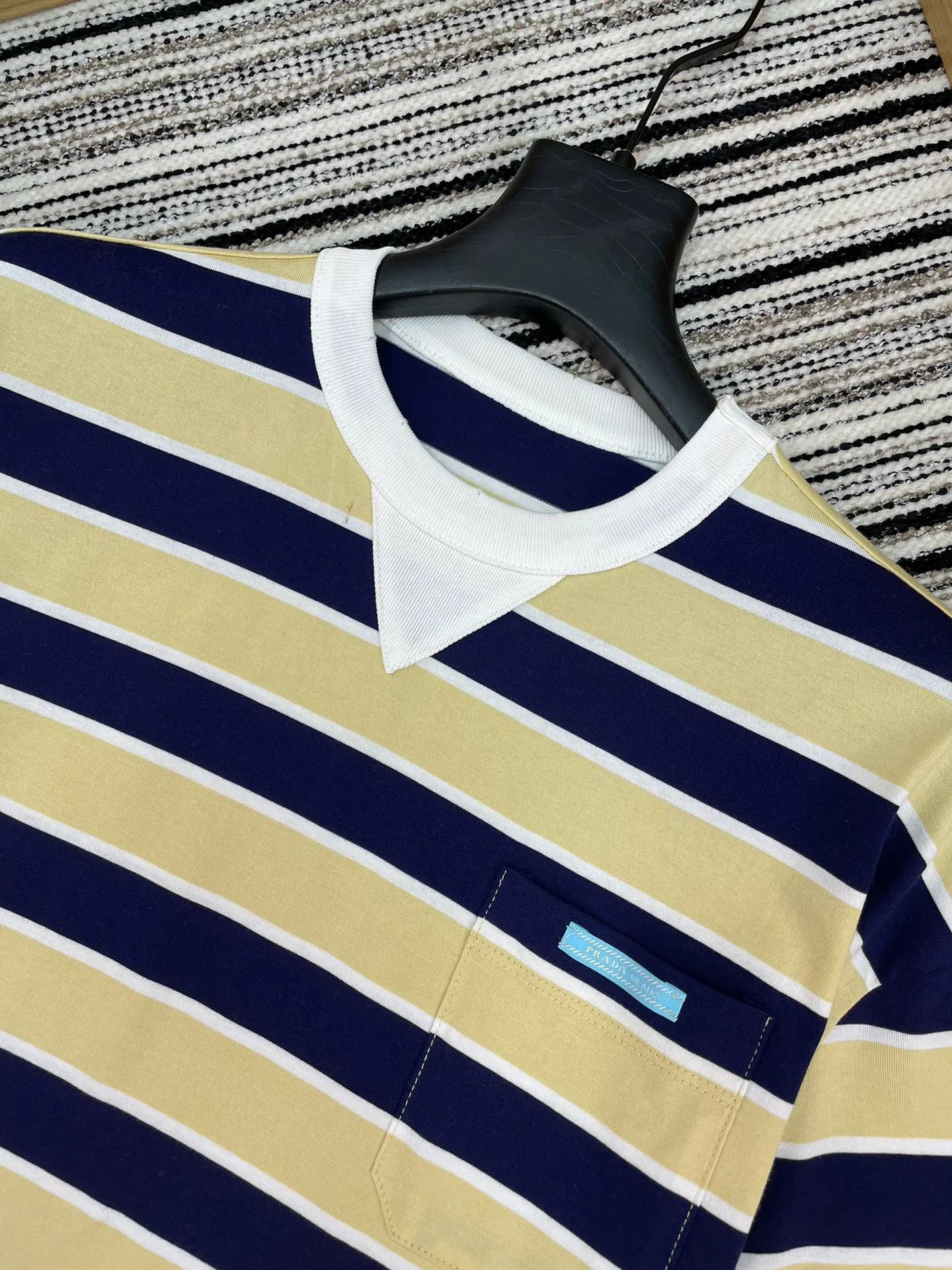 Футболки Женские Prada 2302695