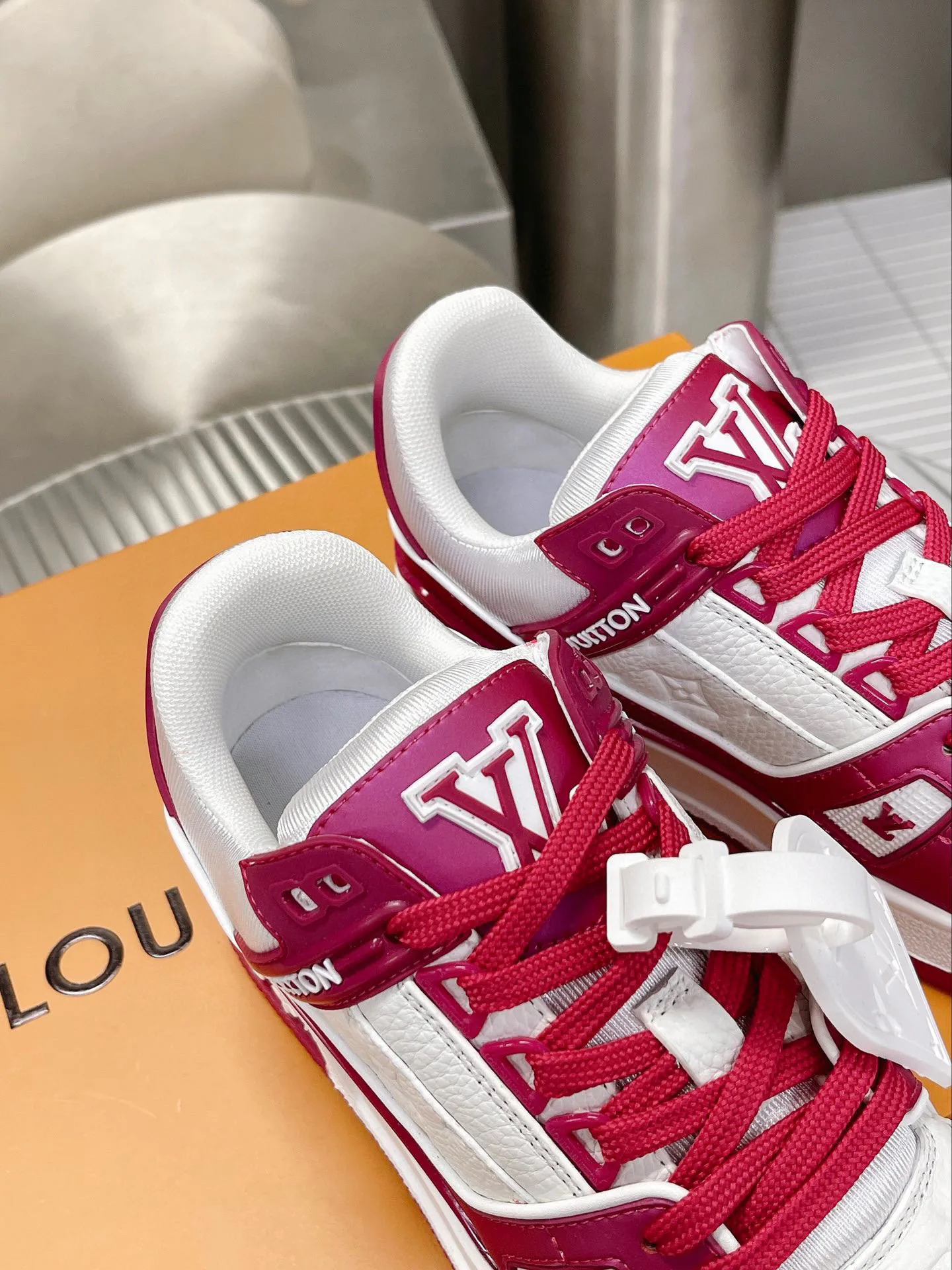 Кроссовки Женские Louis Vuitton 311419