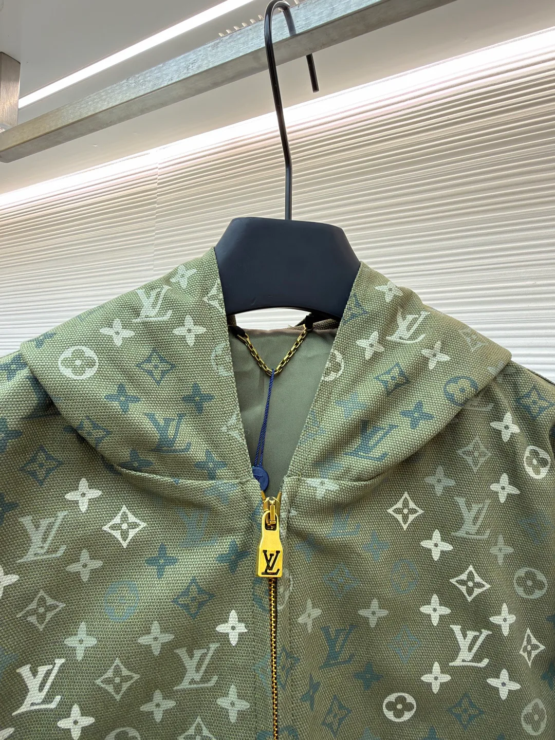 Куртки И Пуховики Мужские Louis Vuitton 1270669