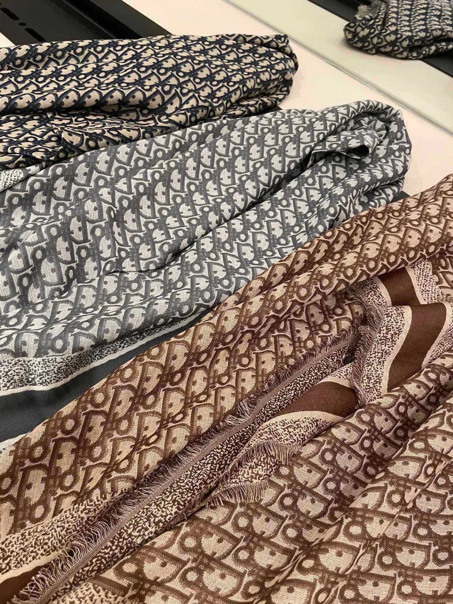 Шарфы Christian Dior 17869076
