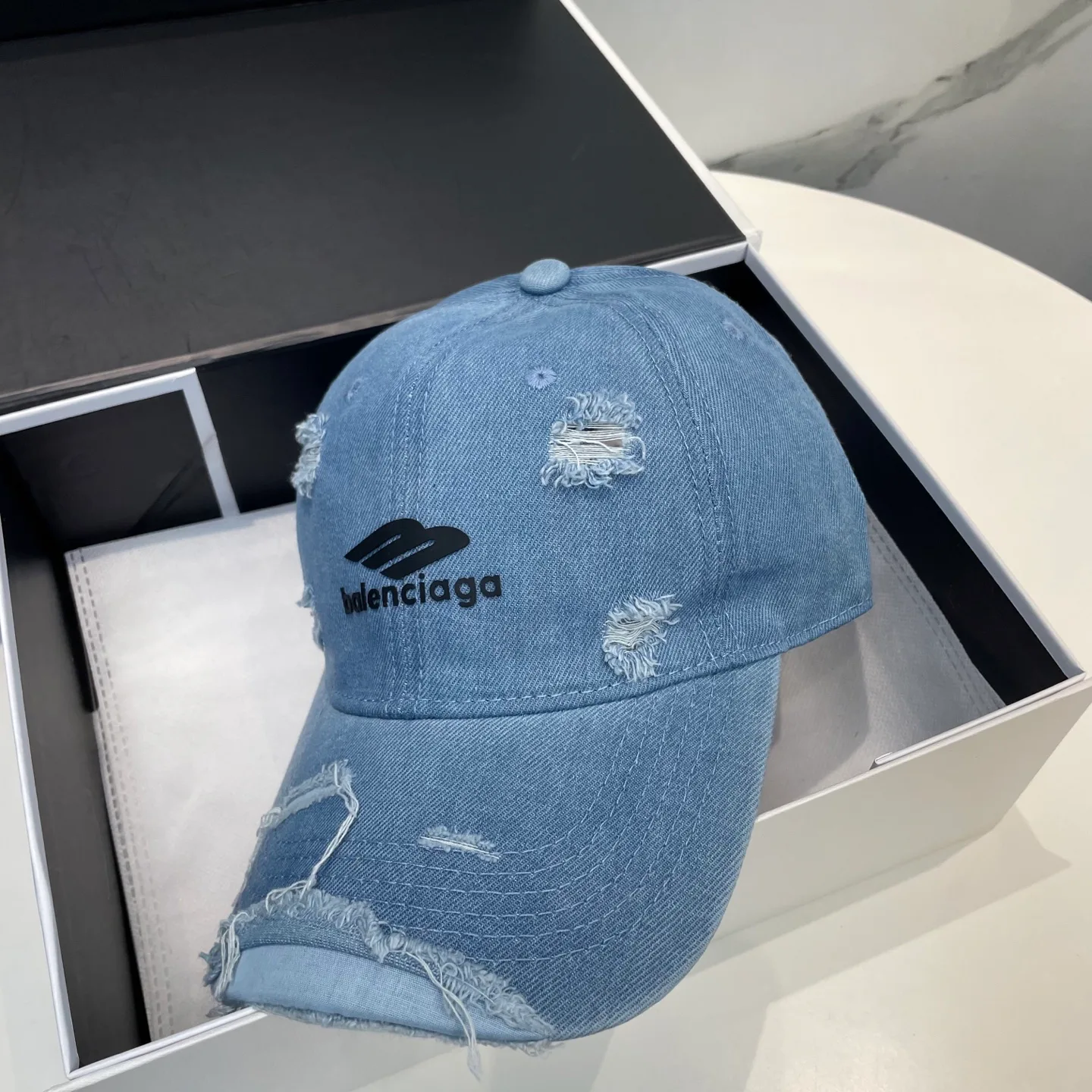 Головные Уборы Balenciaga 10880