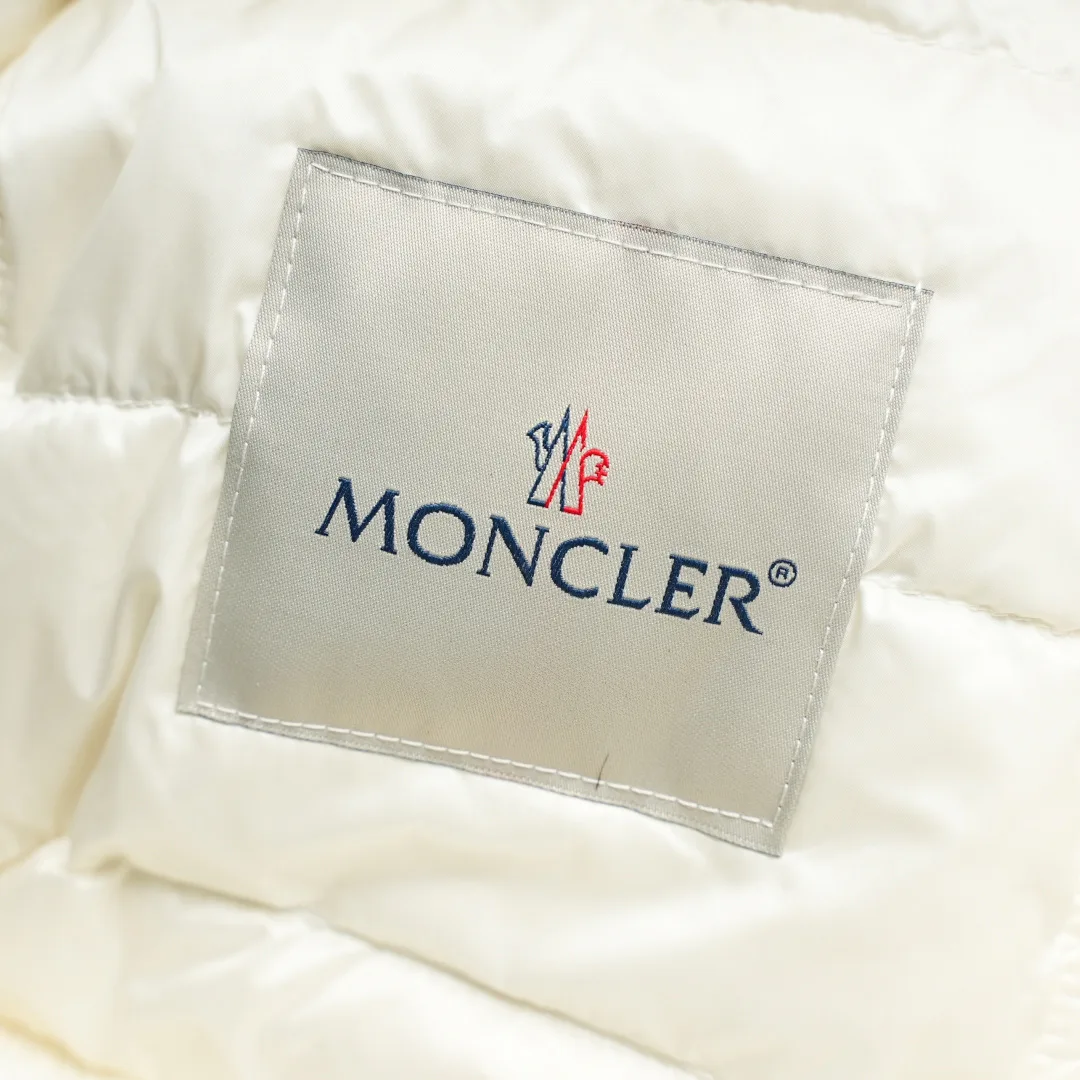 Куртки И Пуховики Женские Moncler 18455983