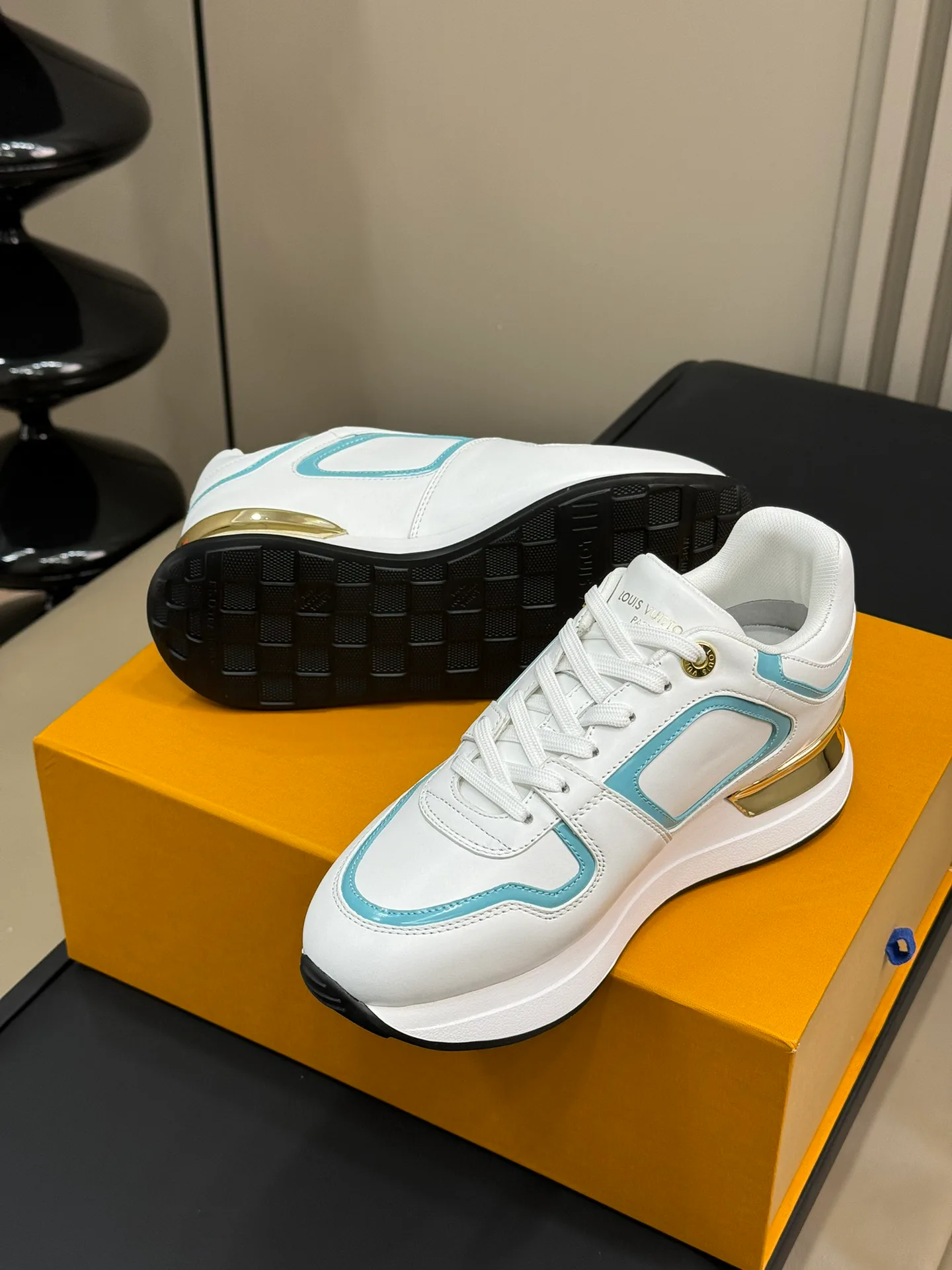 Кроссовки Женские Louis Vuitton 7247