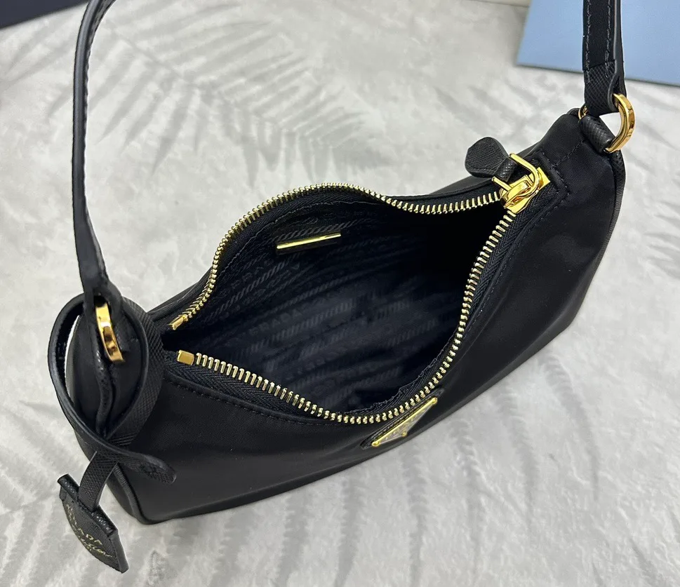 Сумки На Ремне Женские Prada 11682035