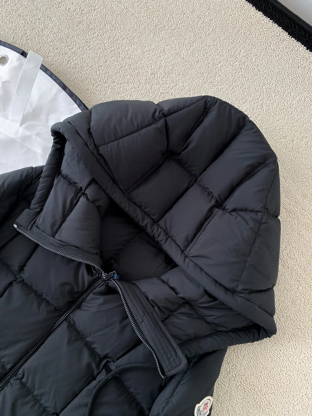 Пуховики Женские Moncler 441335