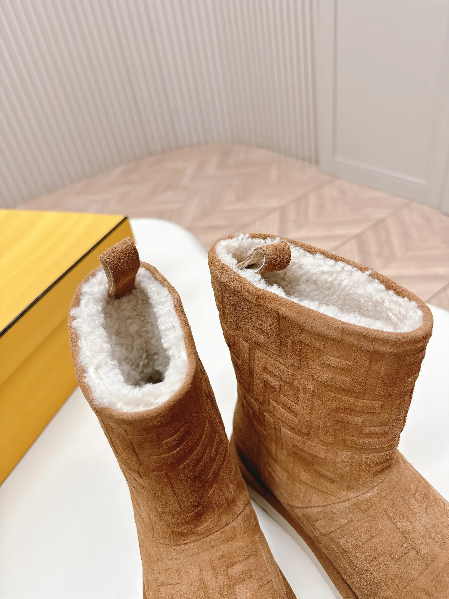 Угги Женские Fendi 18264063