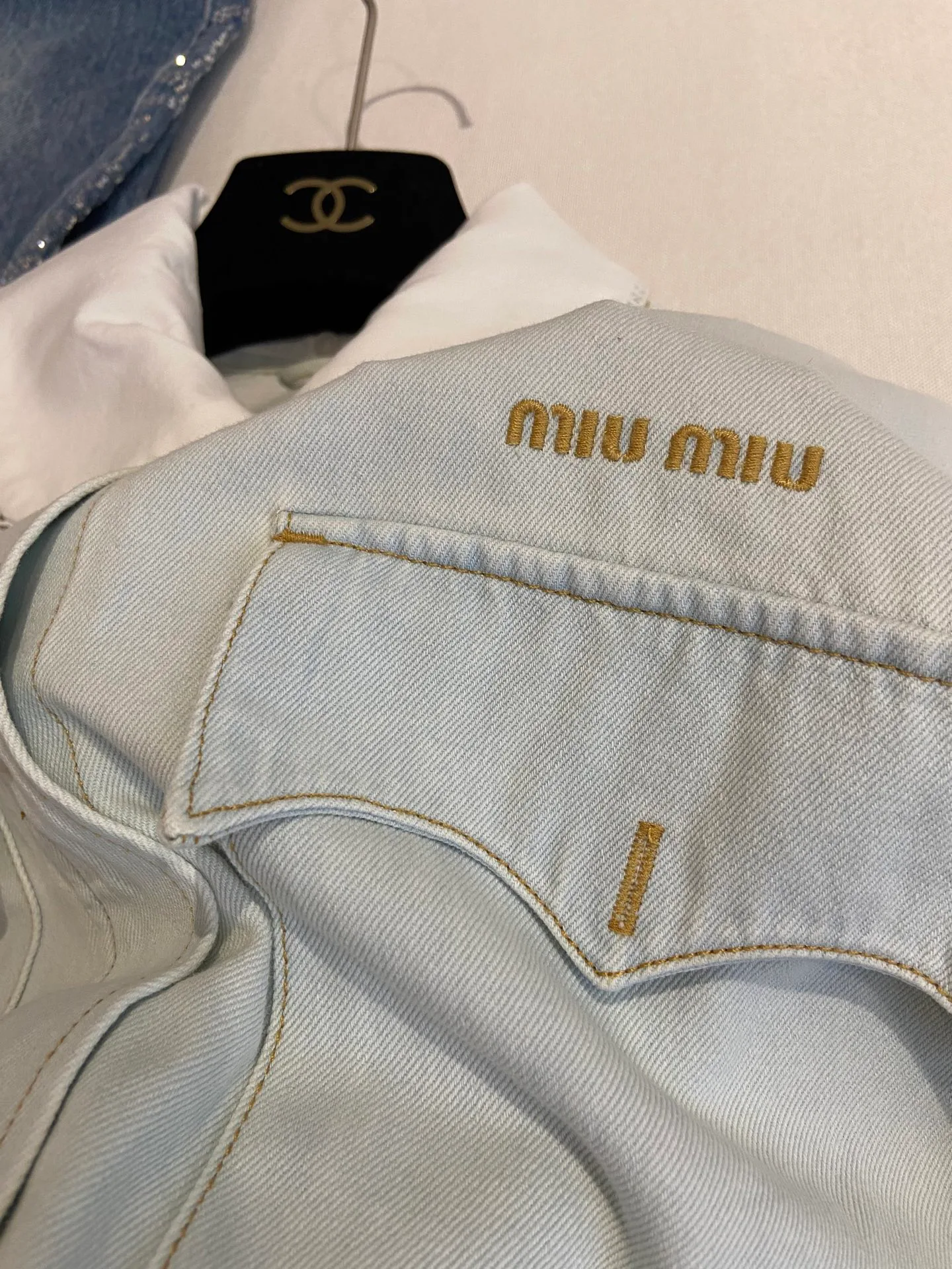 Куртки И Пуховики Женские Miu Miu 18088924