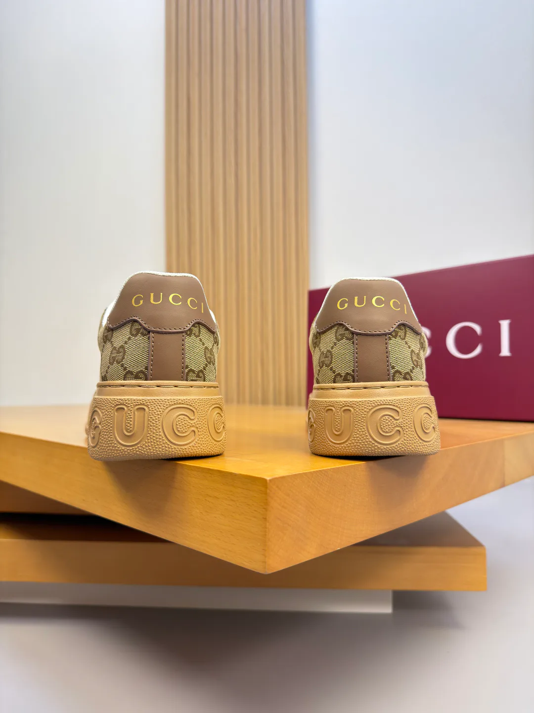Кроссовки Женские Gucci 18781754