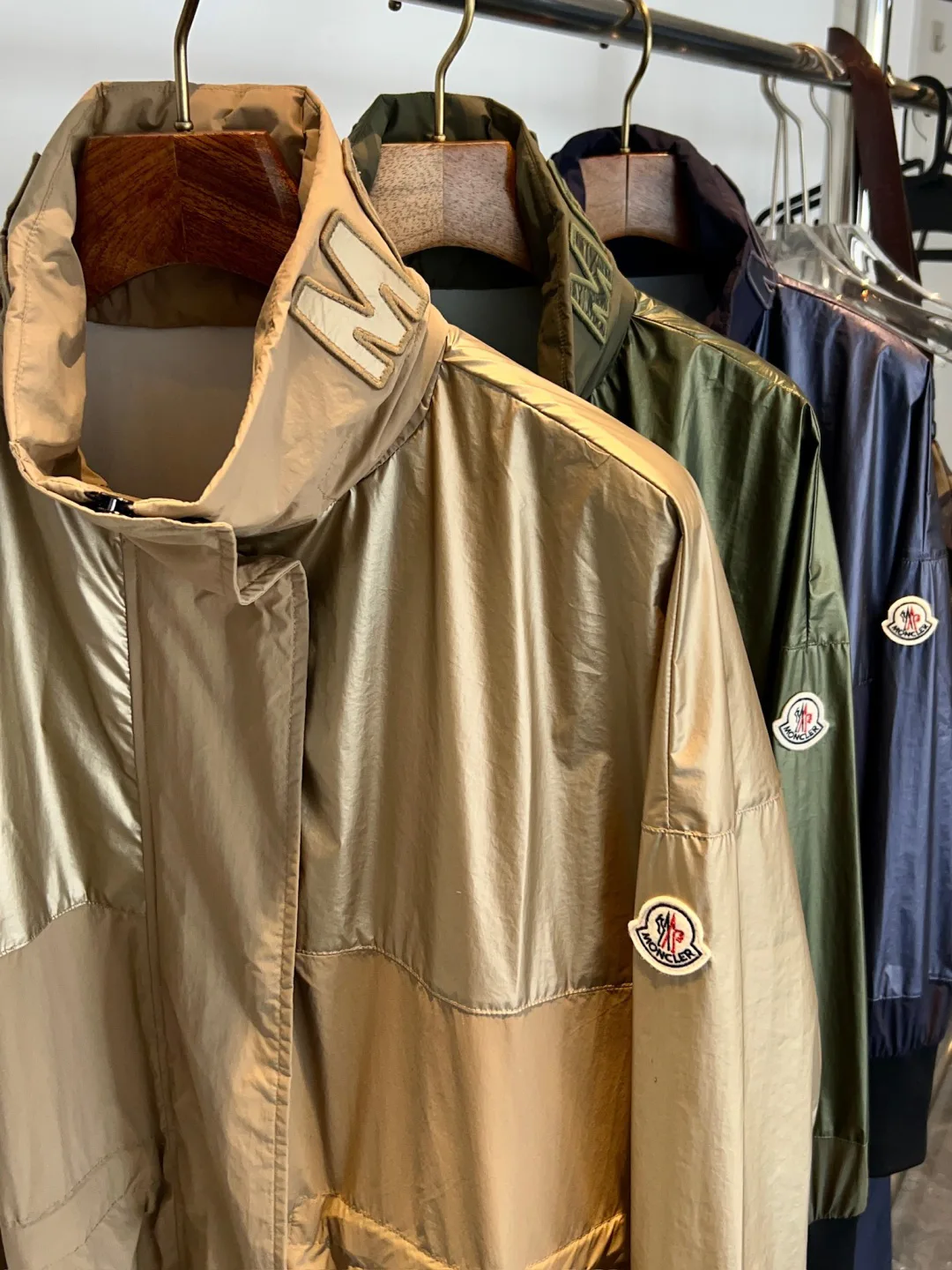 Куртки И Пуховики Женские Moncler 11427080