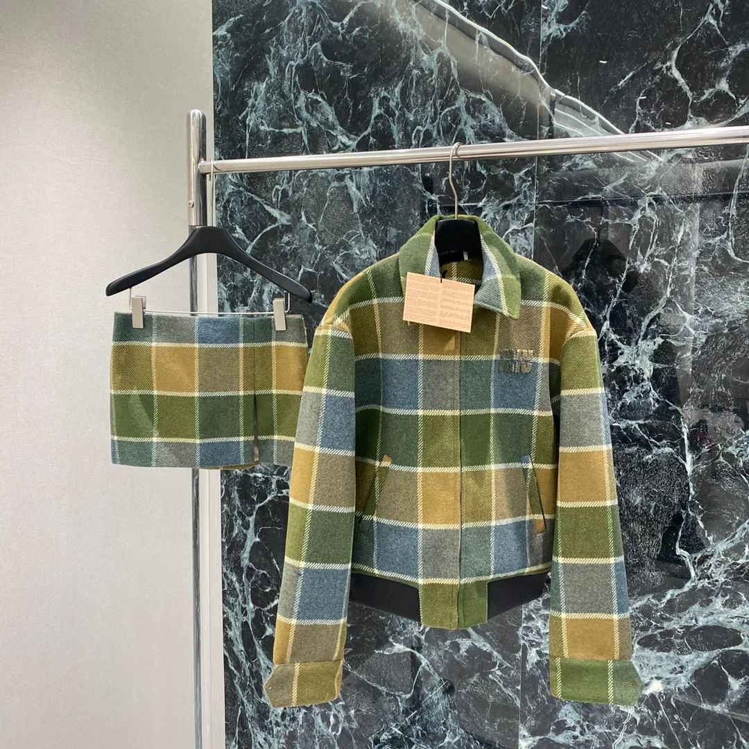 Куртки И Пуховики Женские Miu Miu 1856641