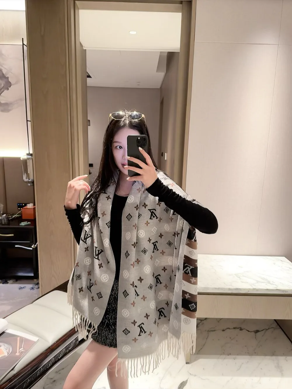 Шарфы Louis Vuitton 18002811