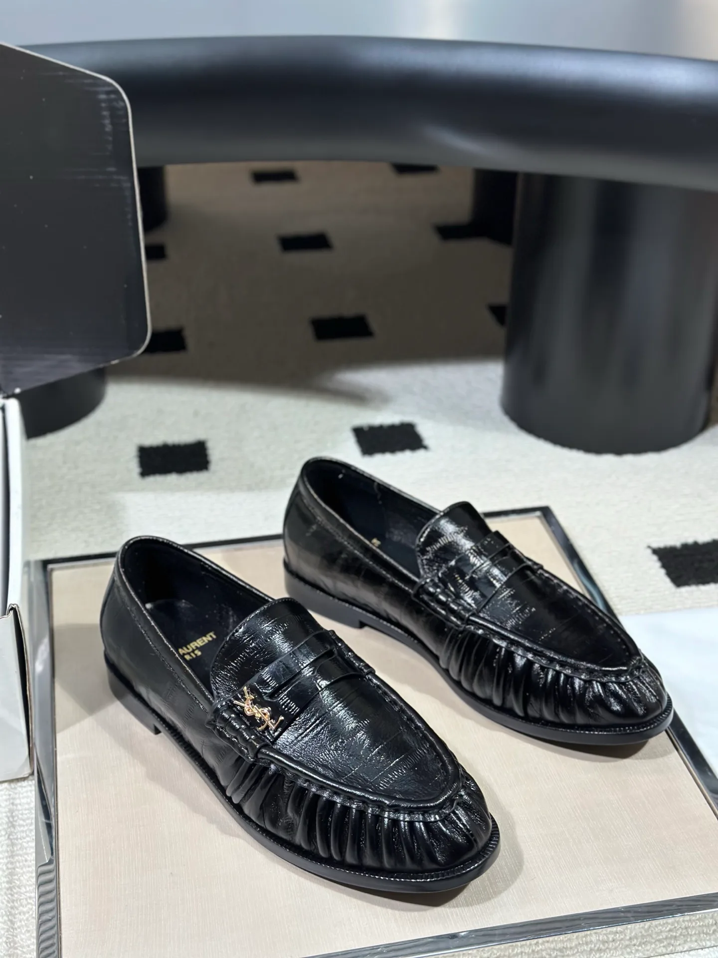 Лоферы И Мокасины Женские Saint Laurent 18041767