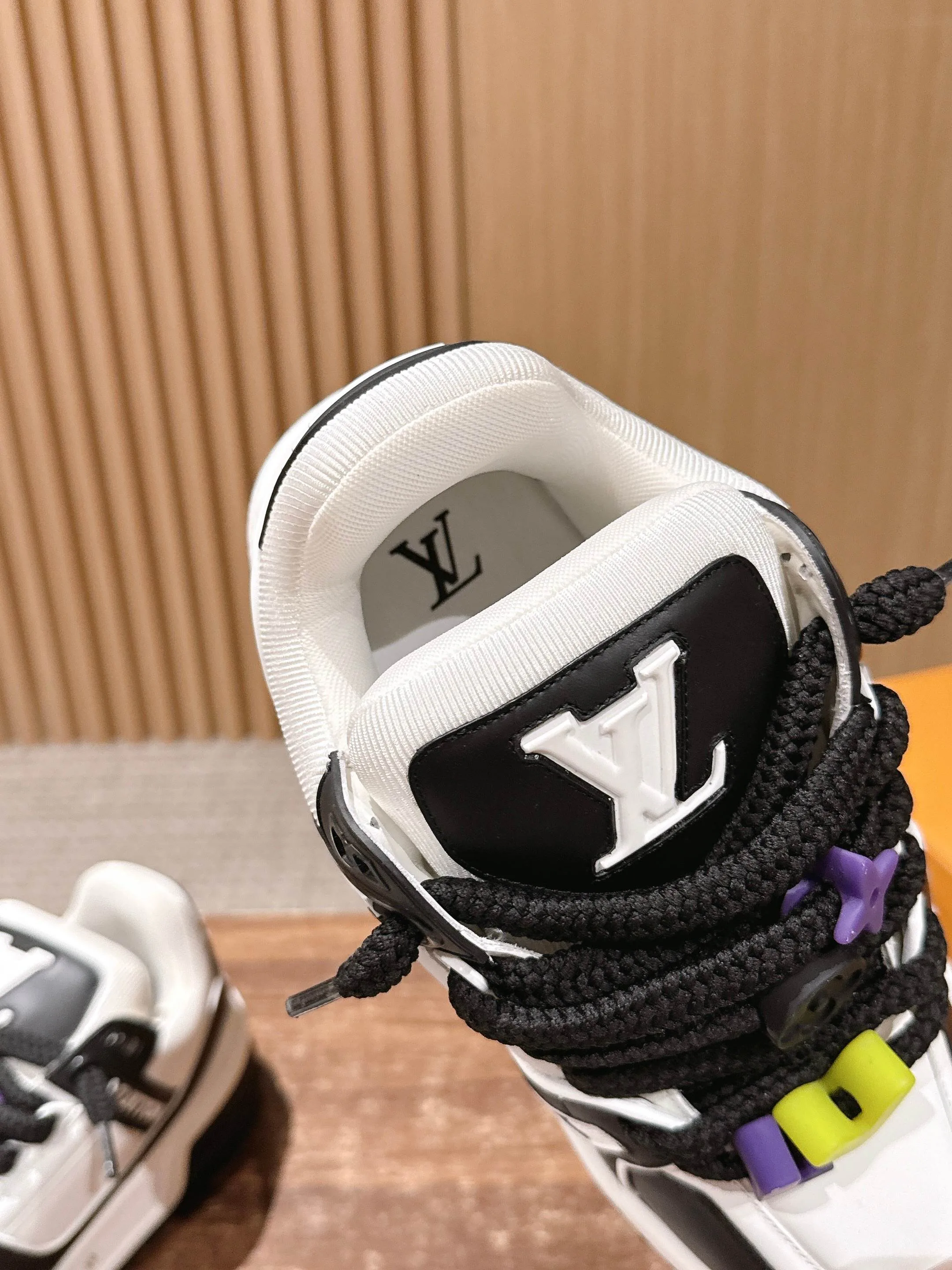 Кроссовки Женские Louis Vuitton 4269599