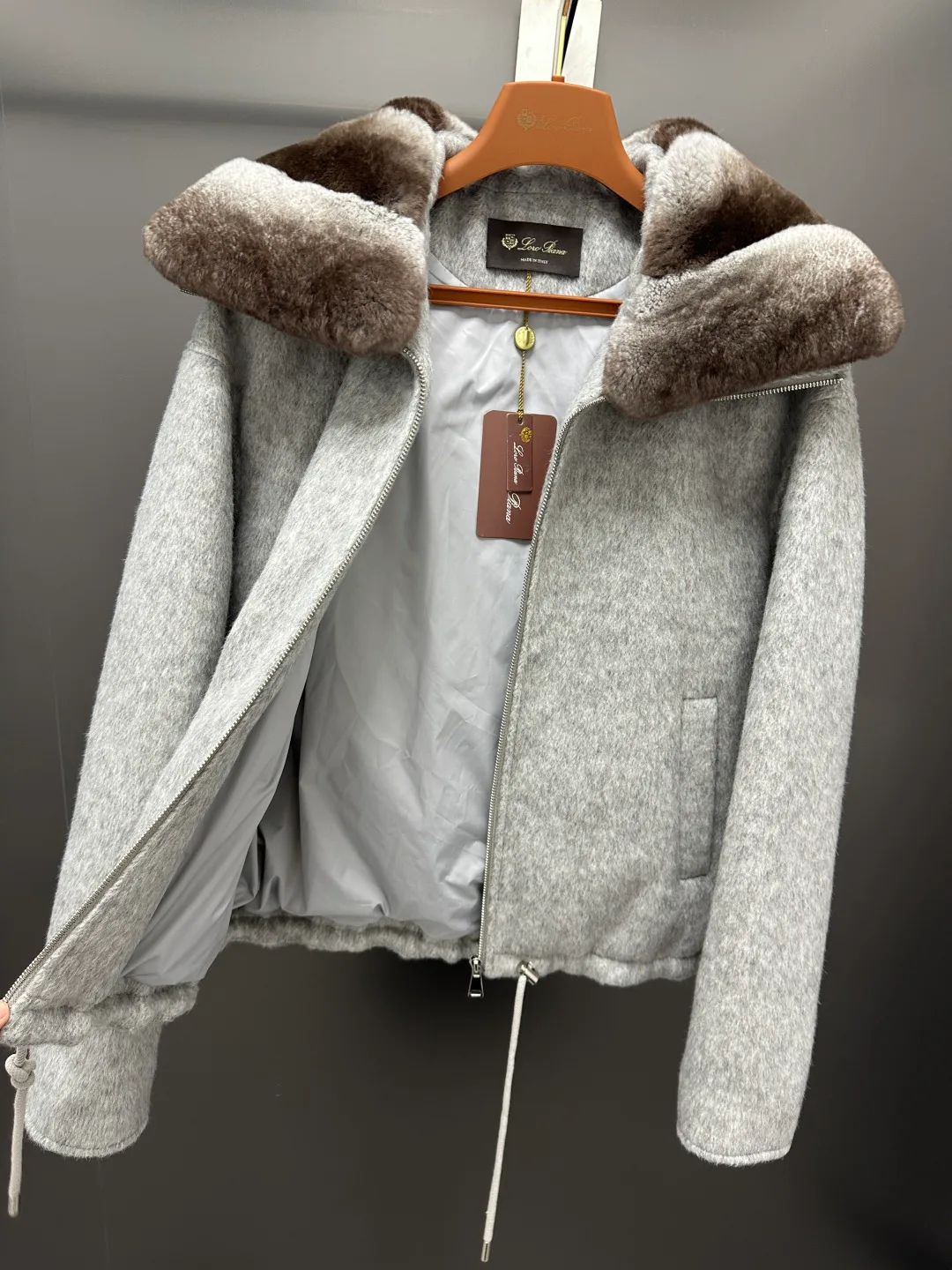 Куртки И Пуховики Женские Loro Piana 18702453