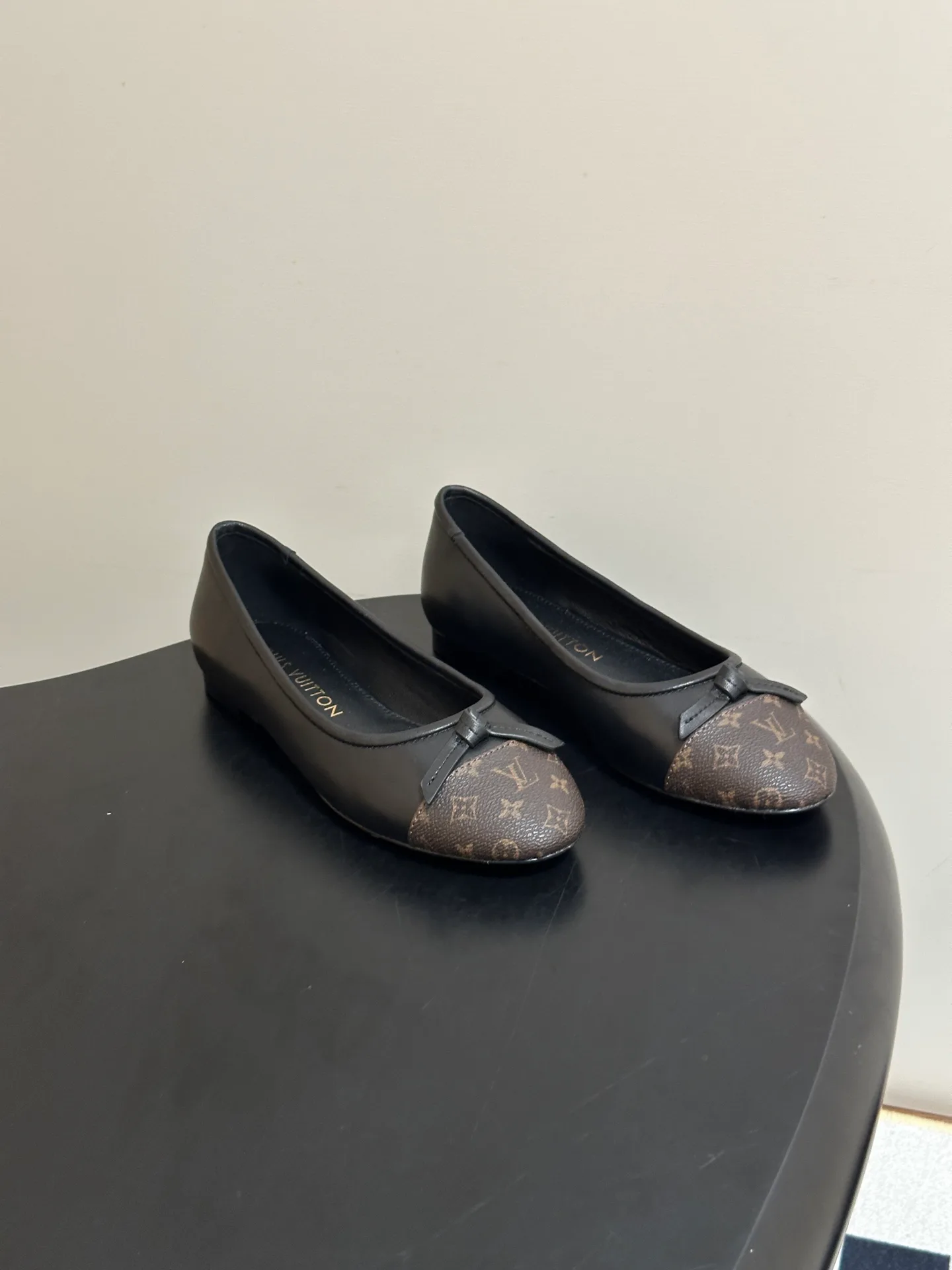 Балетки Женские Louis Vuitton 18049403