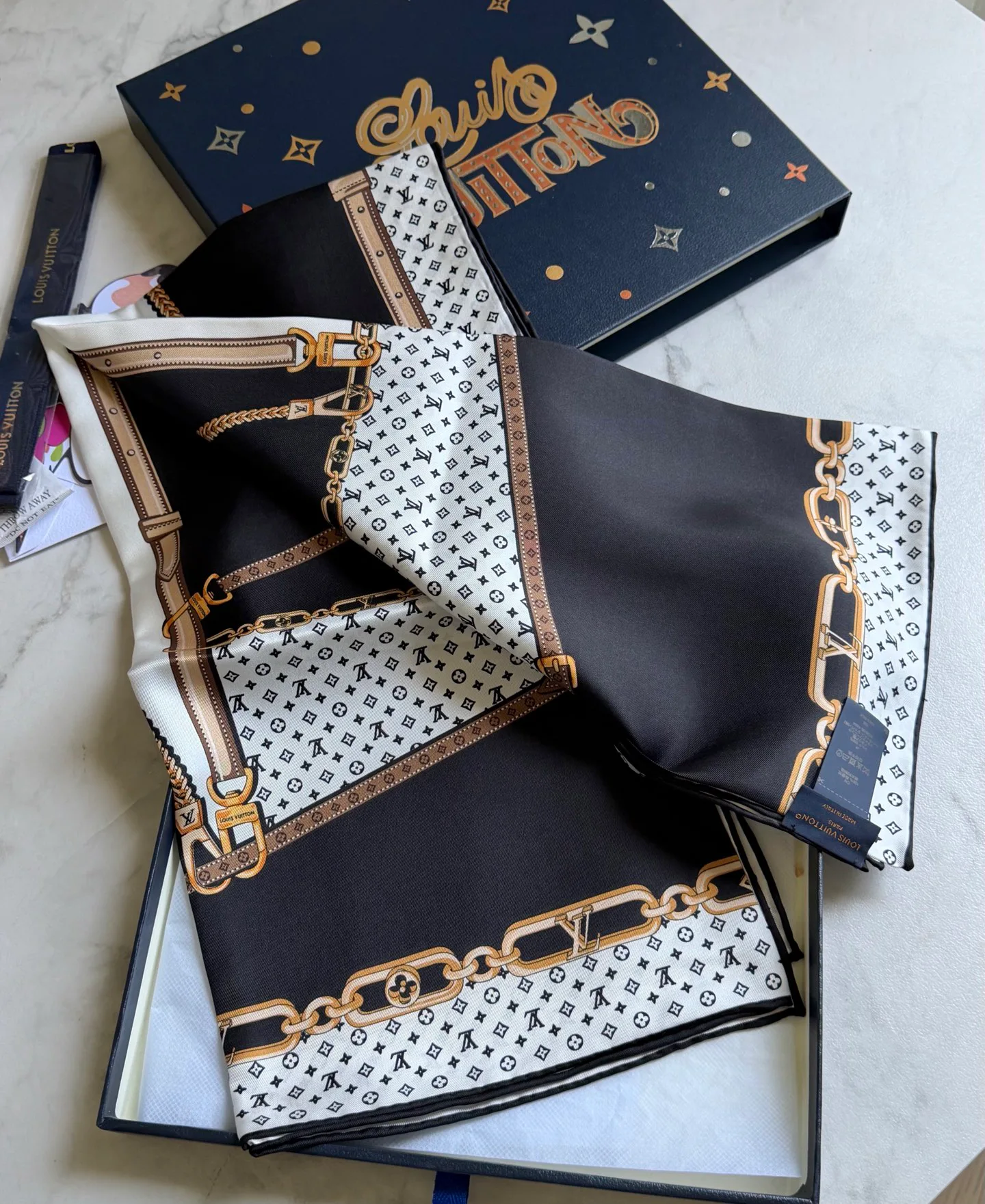 Платки Louis Vuitton 11613510