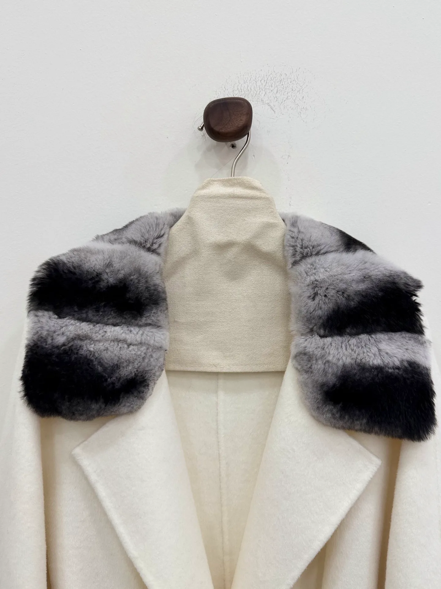 Пальто Женские Loro Piana 19166796