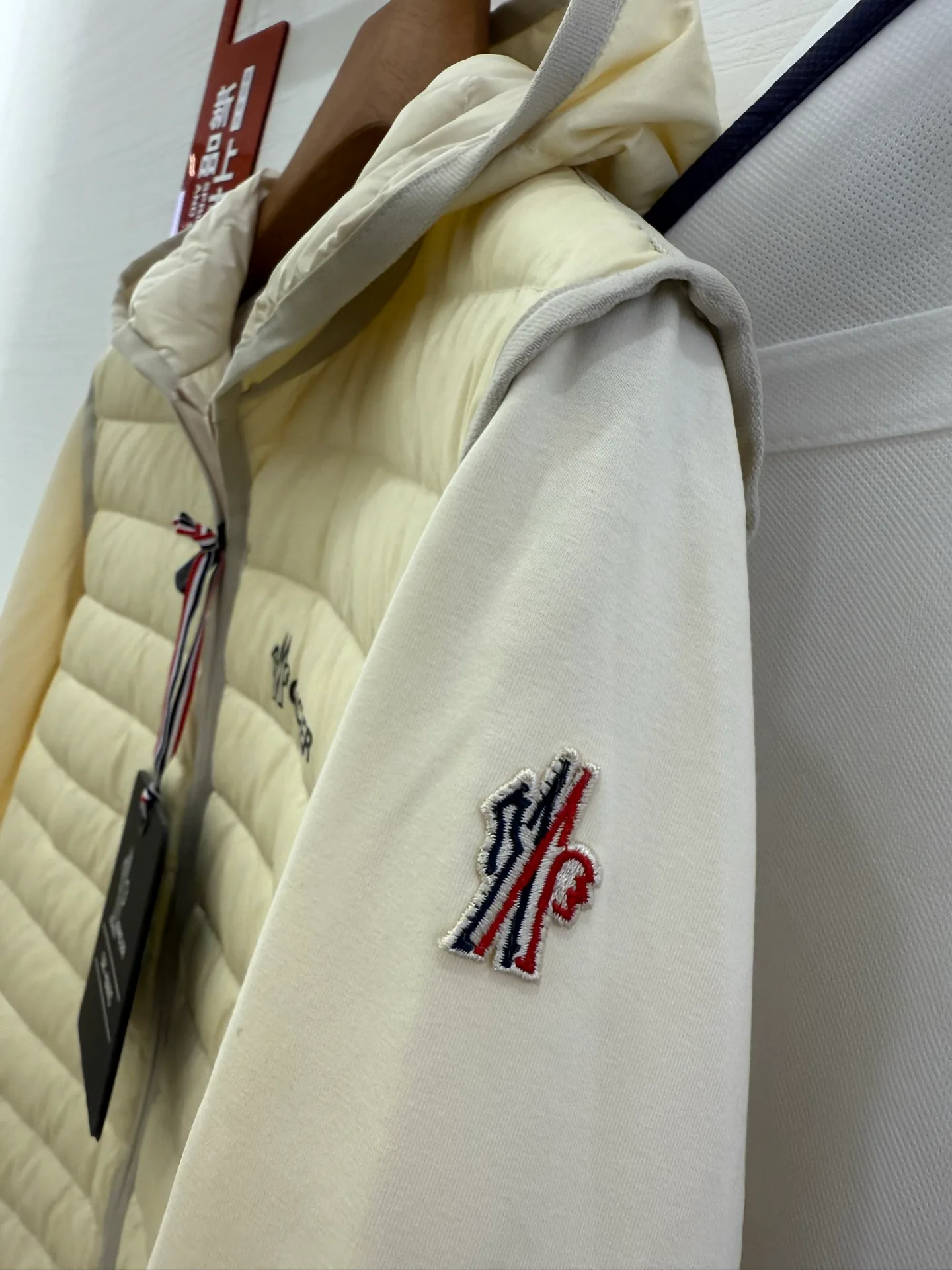 Куртки И Пуховики Женские Moncler 18825201