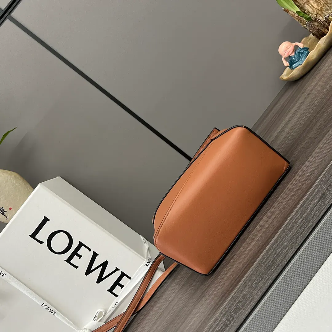 Классические Сумки Женские Loewe 1923803