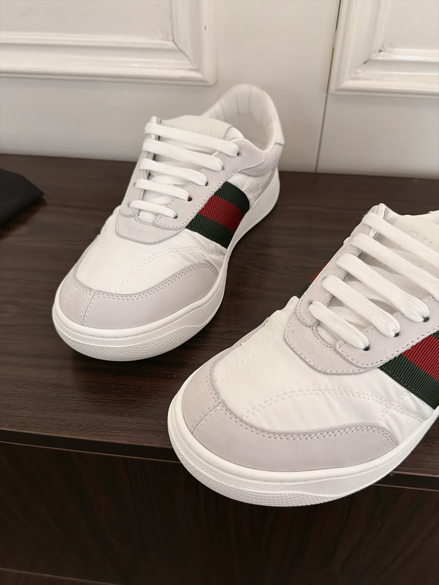 Кроссовки Женские Gucci 17963555