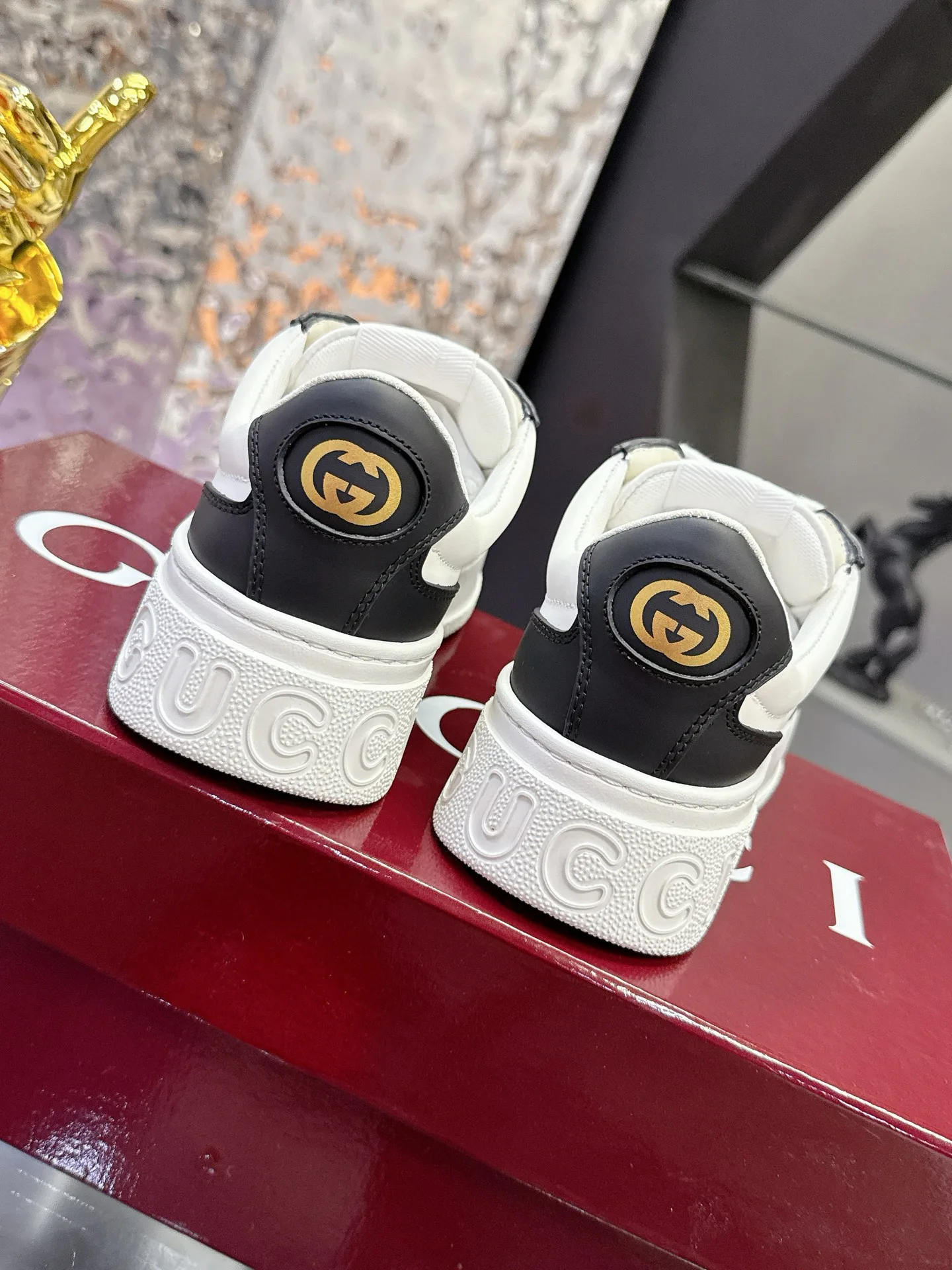 Кроссовки Женские Gucci 5402075