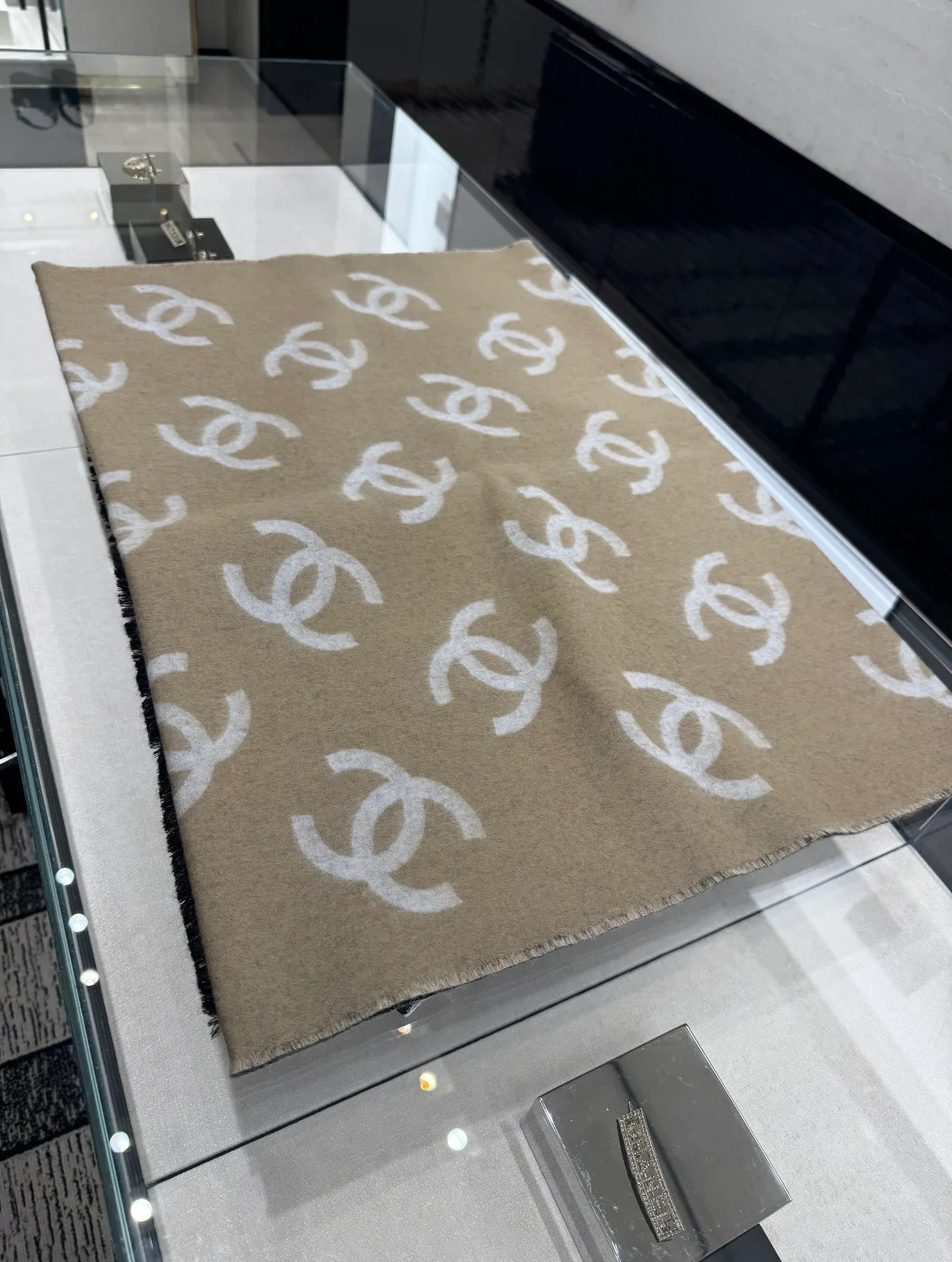 Шарфы Chanel 18401181
