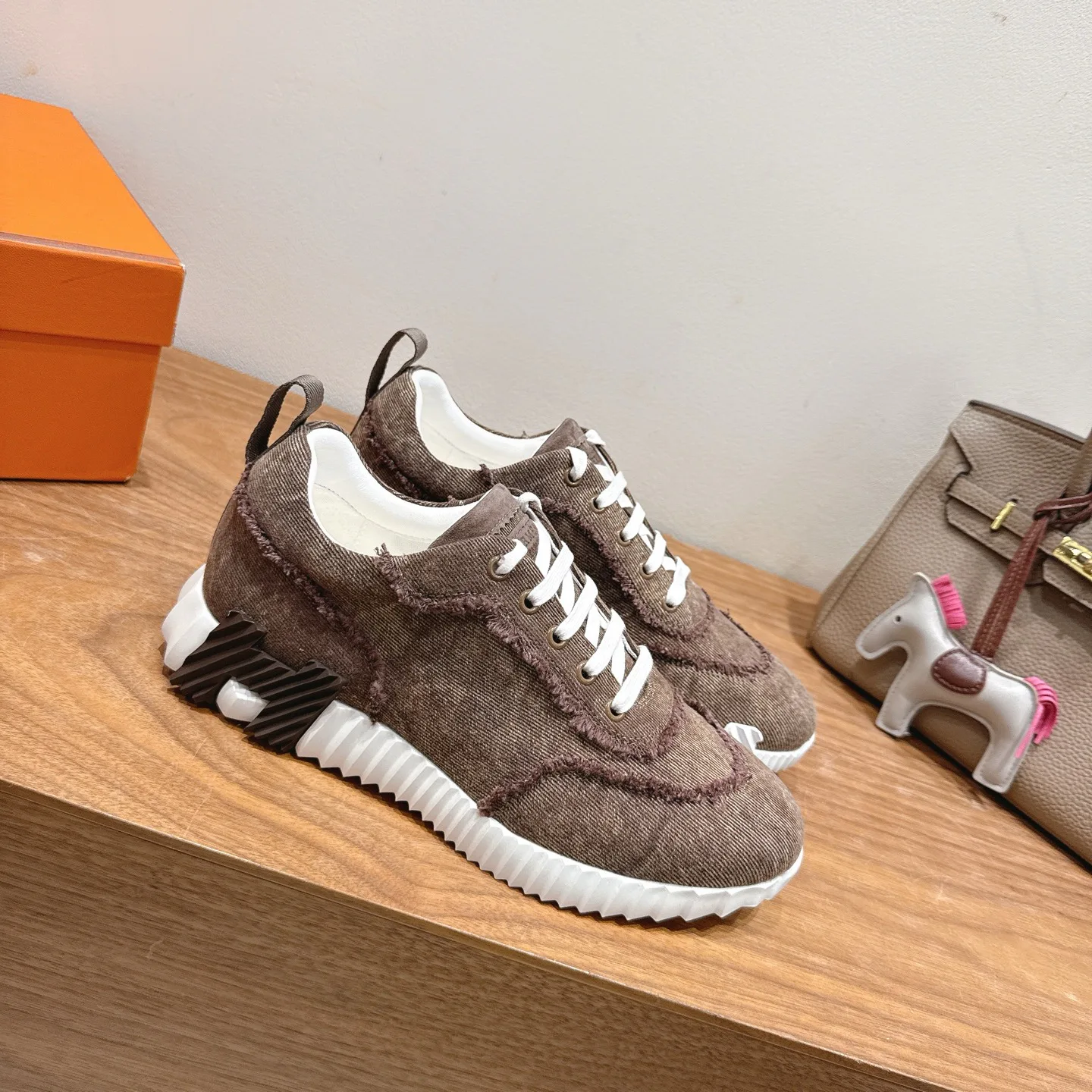 Кроссовки Женские Hermes 4214625