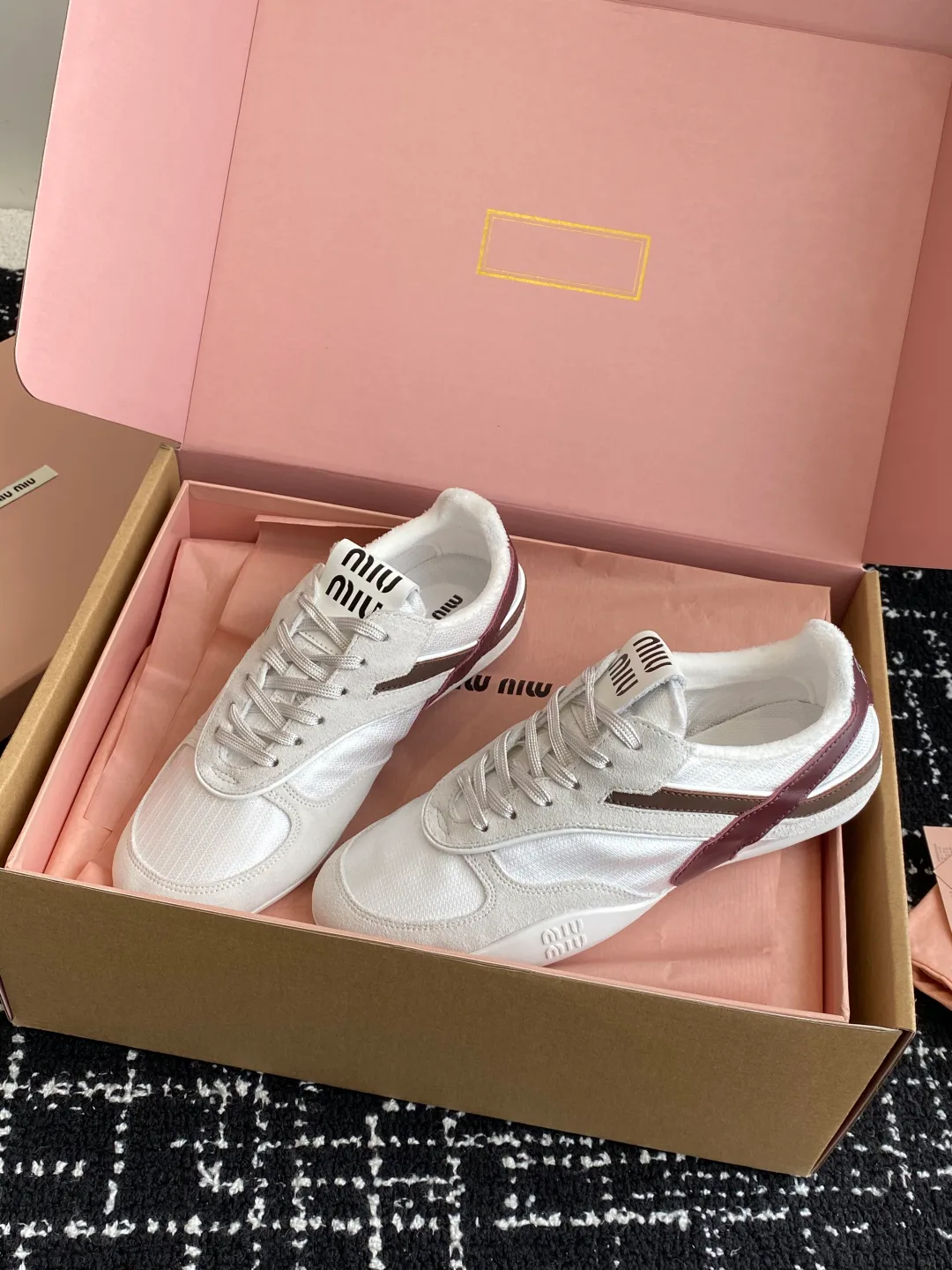 Кроссовки Женские Miu Miu 24892