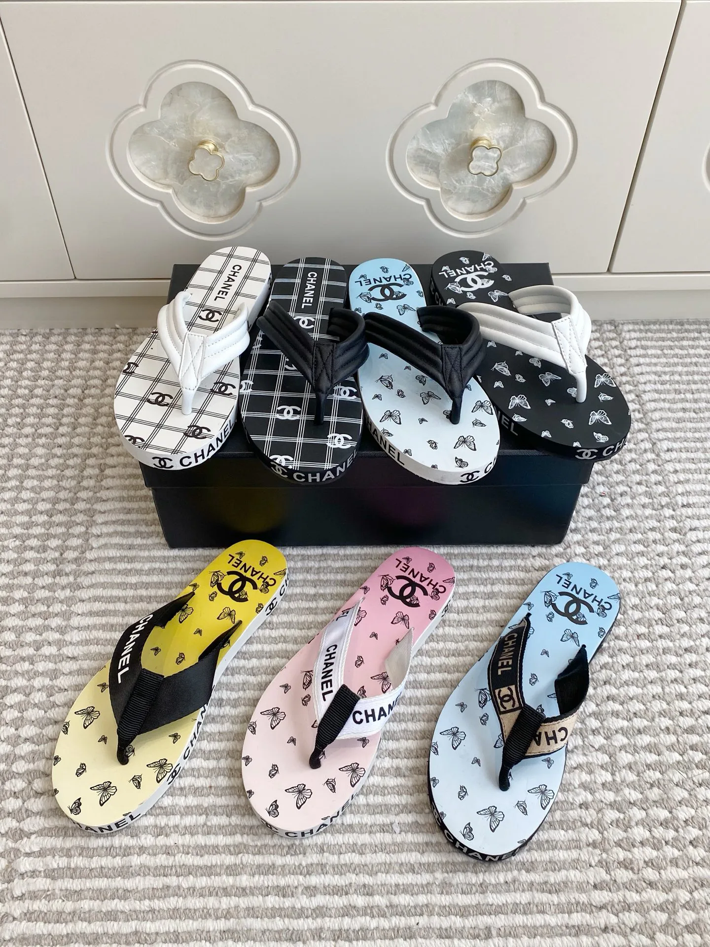 Шлепанцы Женские Chanel 11909726