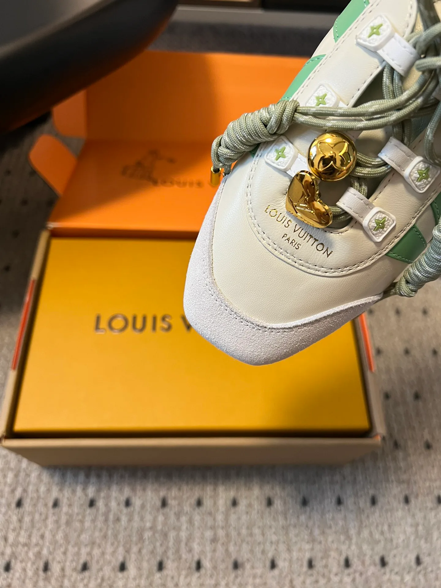 Кроссовки Женские Louis Vuitton 51401