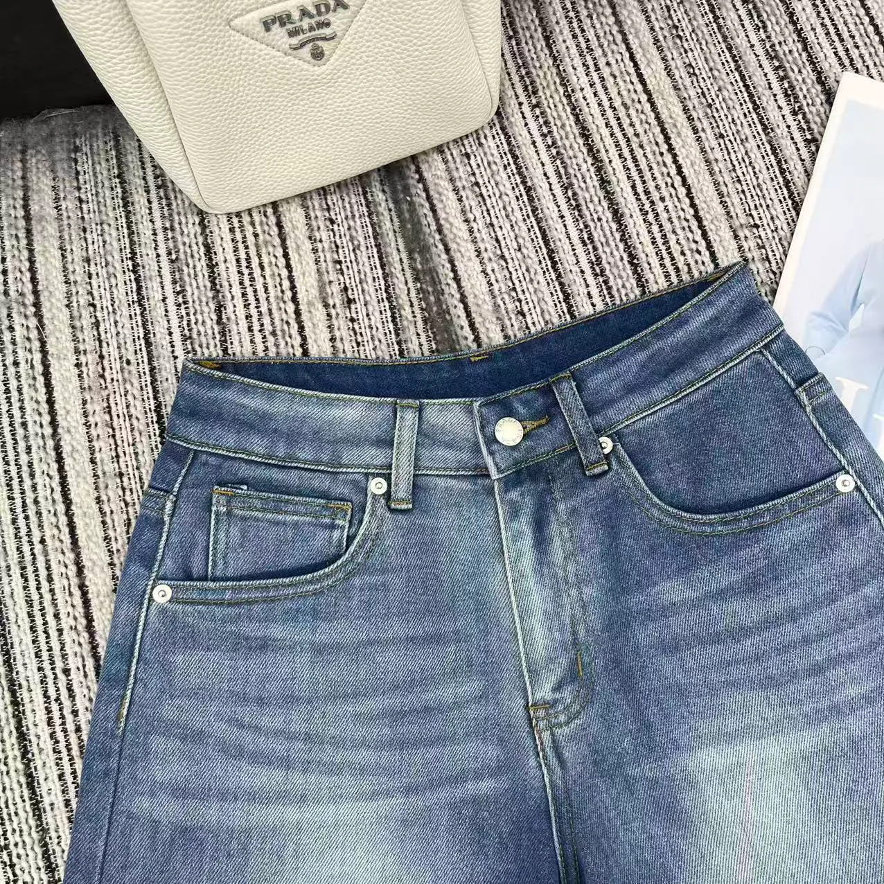 Шорты Женские Prada 11687508