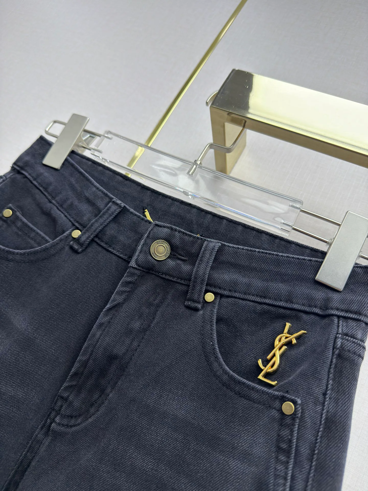 Джинсы Женские Saint Laurent 12929627