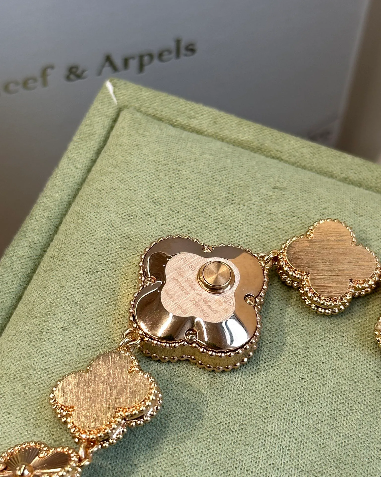 Бижутерия Van Cleef & Arpels 1040