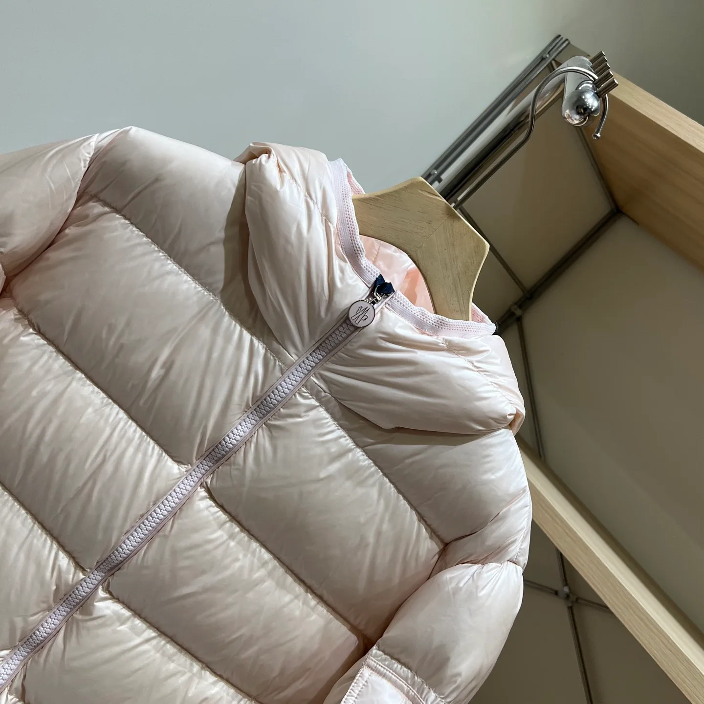 Куртки И Пуховики Женские Moncler 18032038