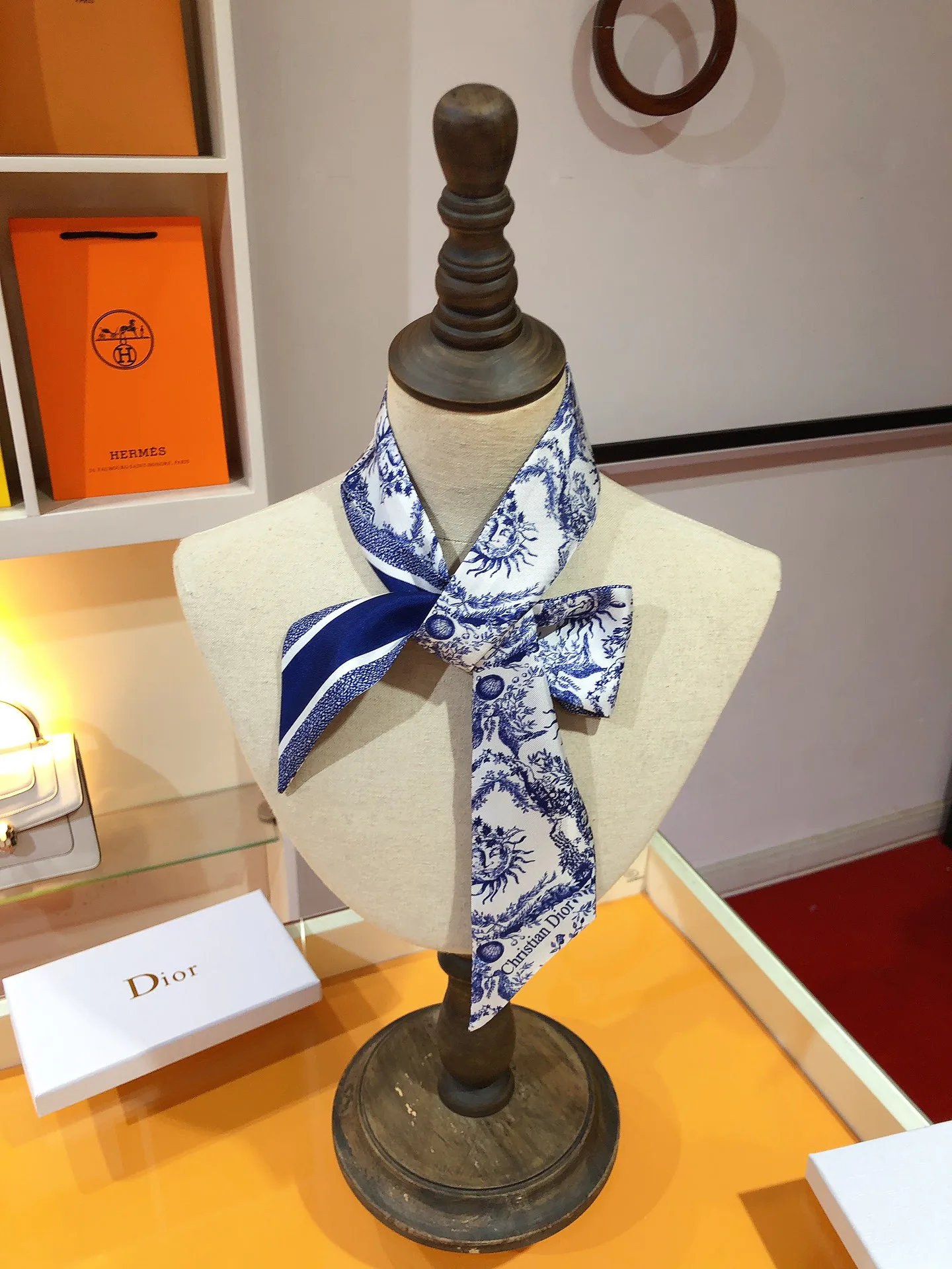 Платки Christian Dior 12918576