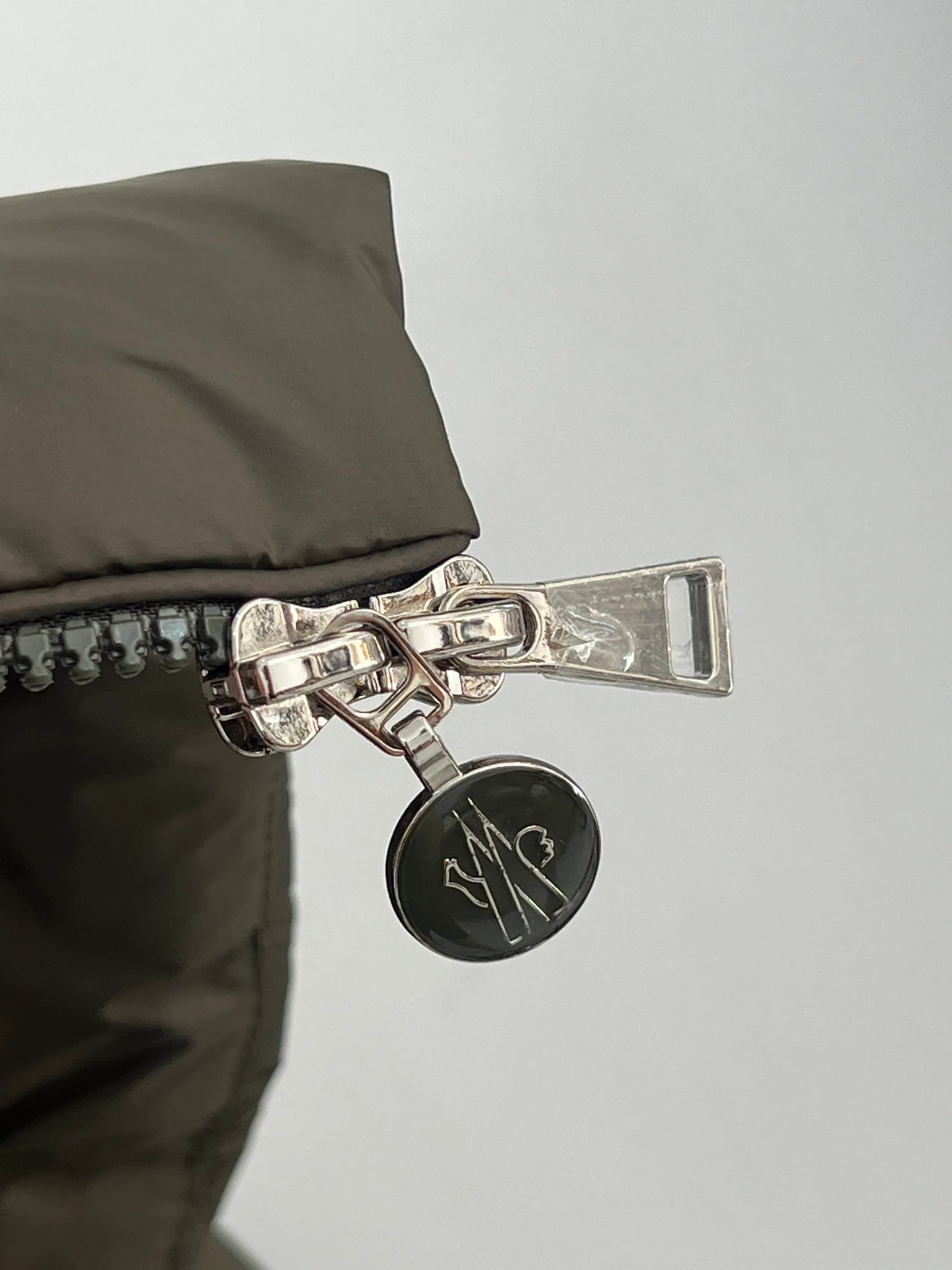 Куртки И Пуховики Женские Moncler 18416155