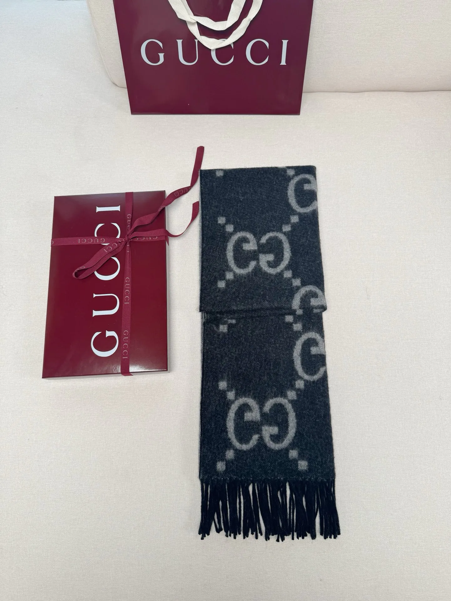 Шарфы Gucci 17945388