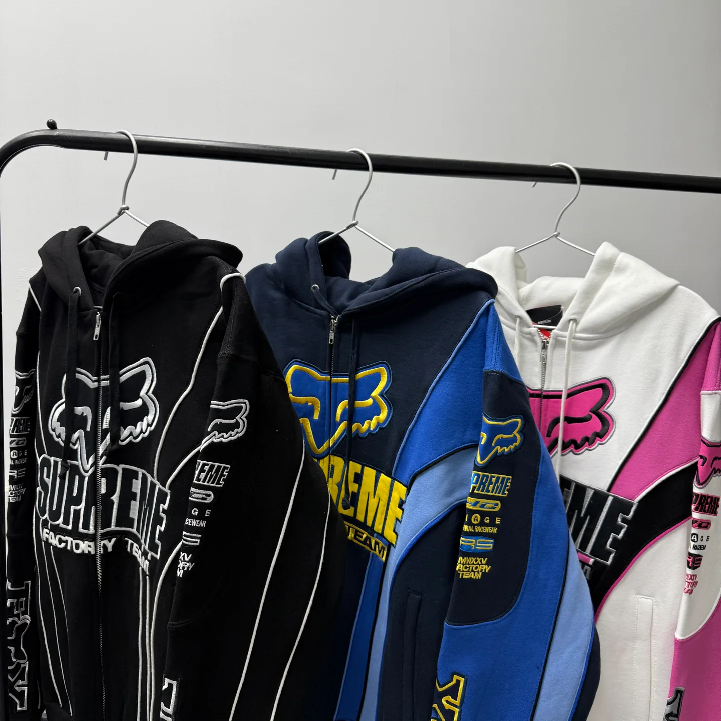 Свитшоты И Худи Женские Supreme 5379243