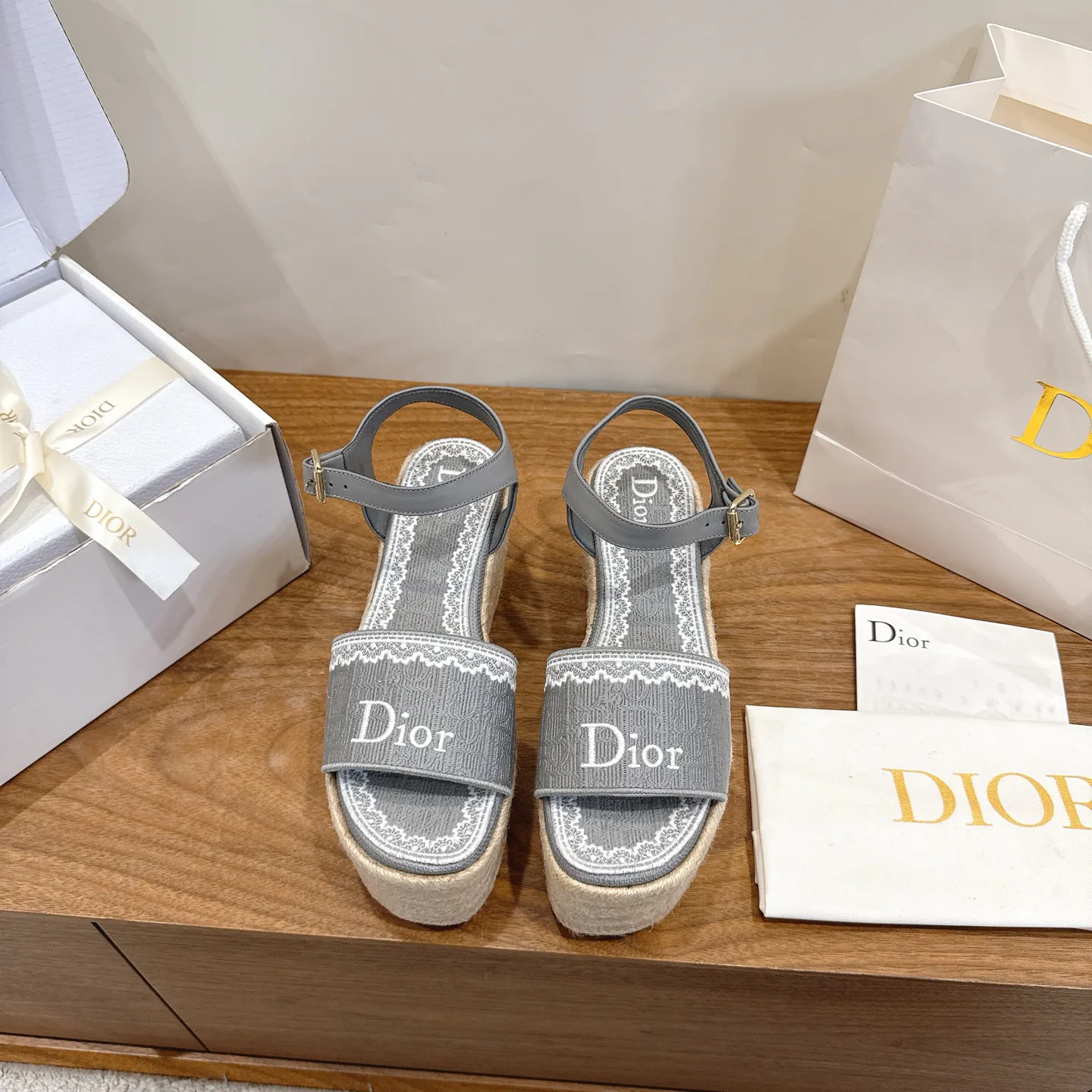 Босоножки Женские Christian Dior 17947074