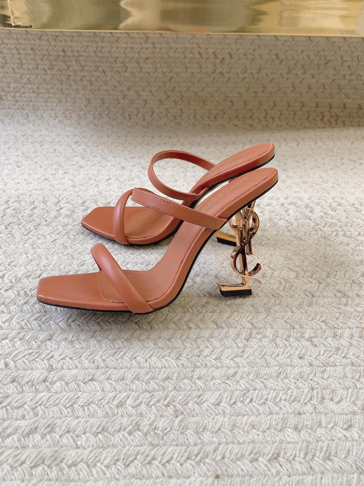 Босоножки Женские Saint Laurent 23789