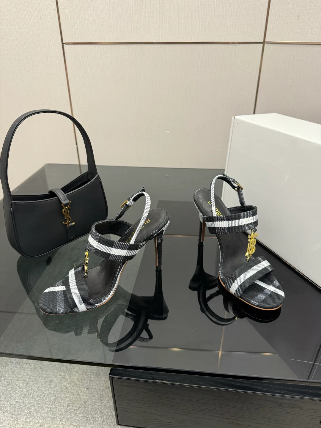 Туфли Женские Burberry 11096299