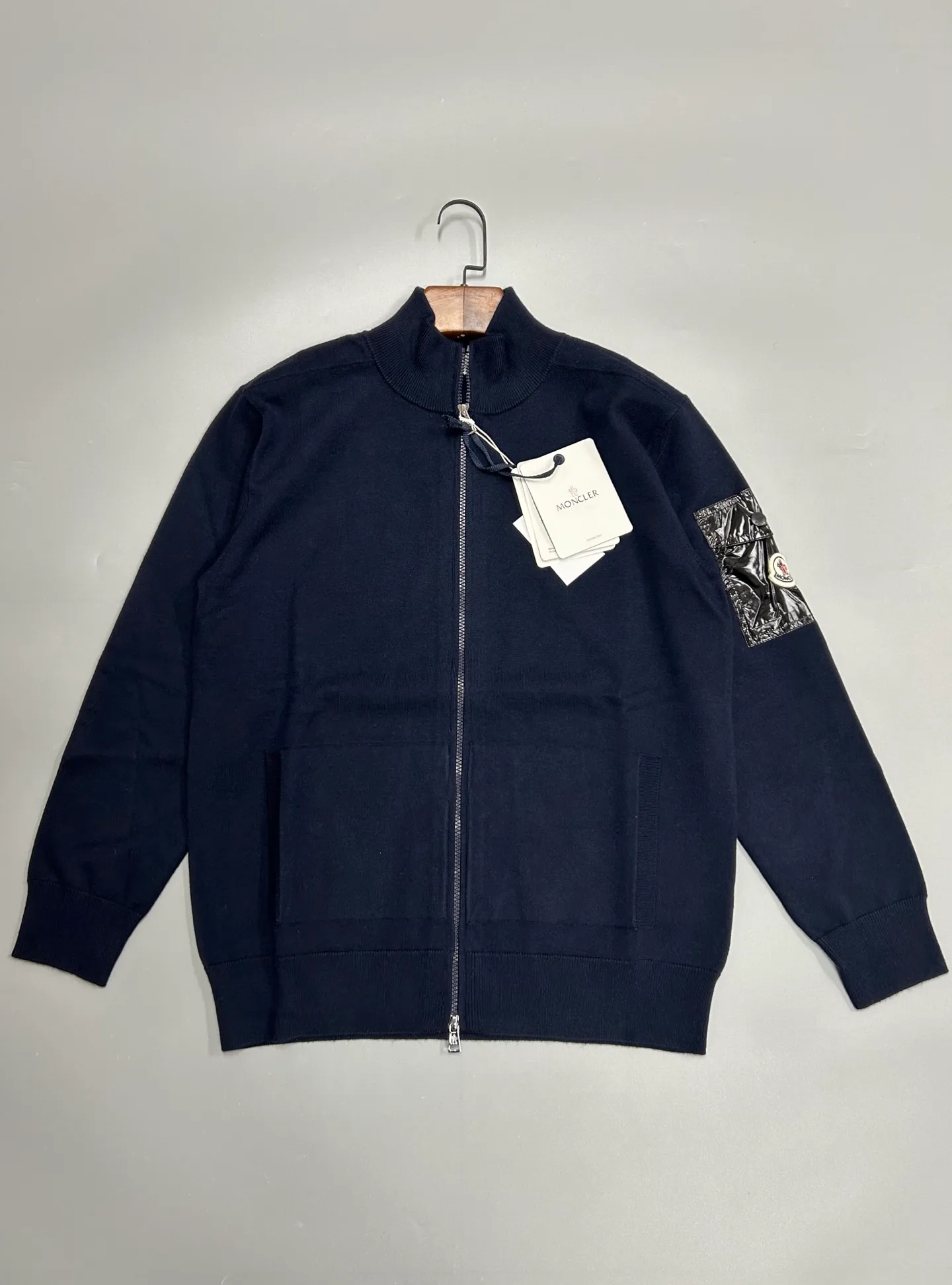 Куртки И Пуховики Мужские Moncler 425857