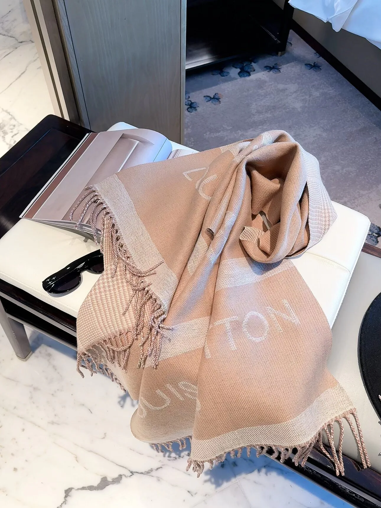 Шарфы Louis Vuitton 18002827