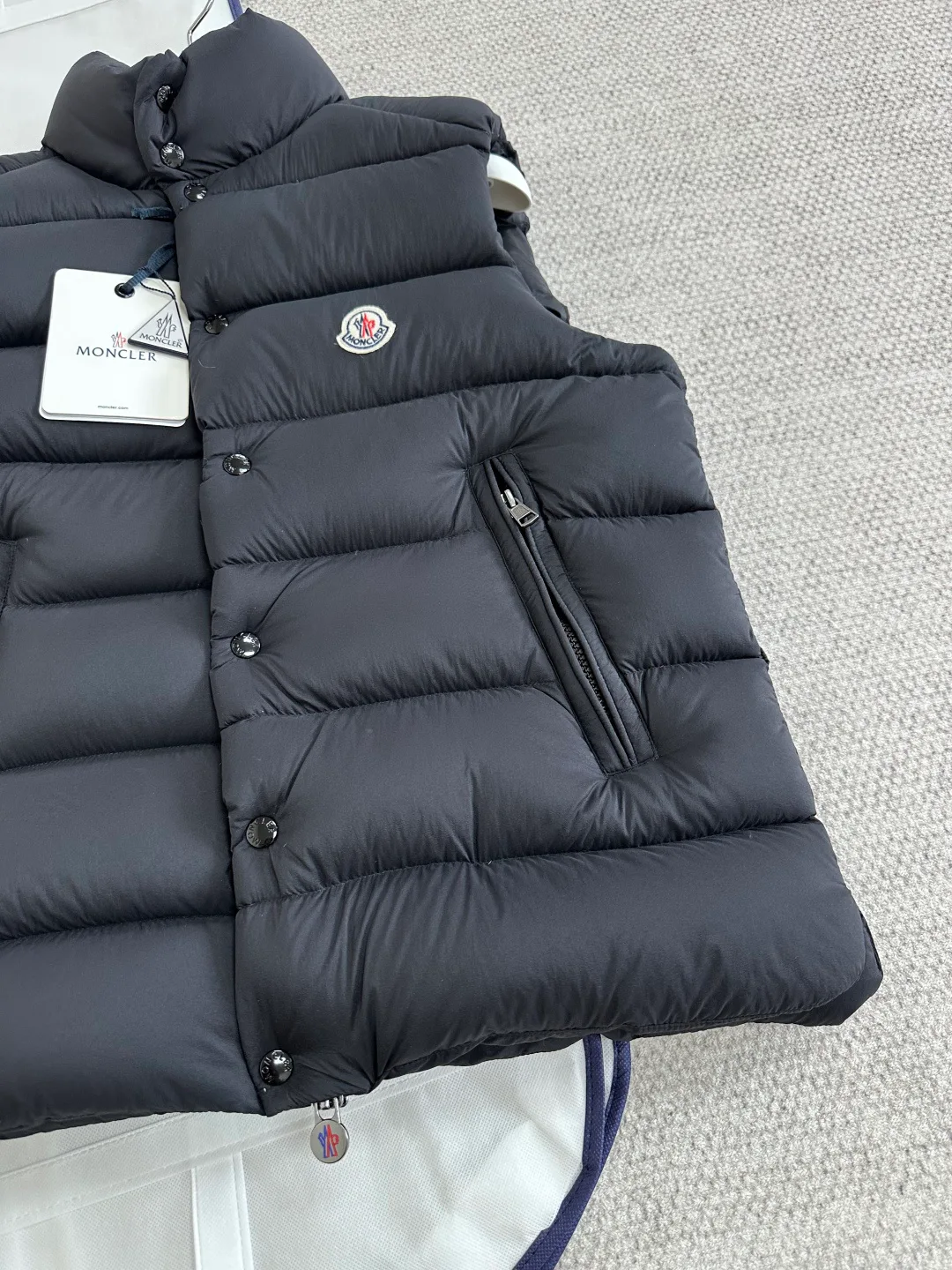 Жилеты Женские Moncler 18794664