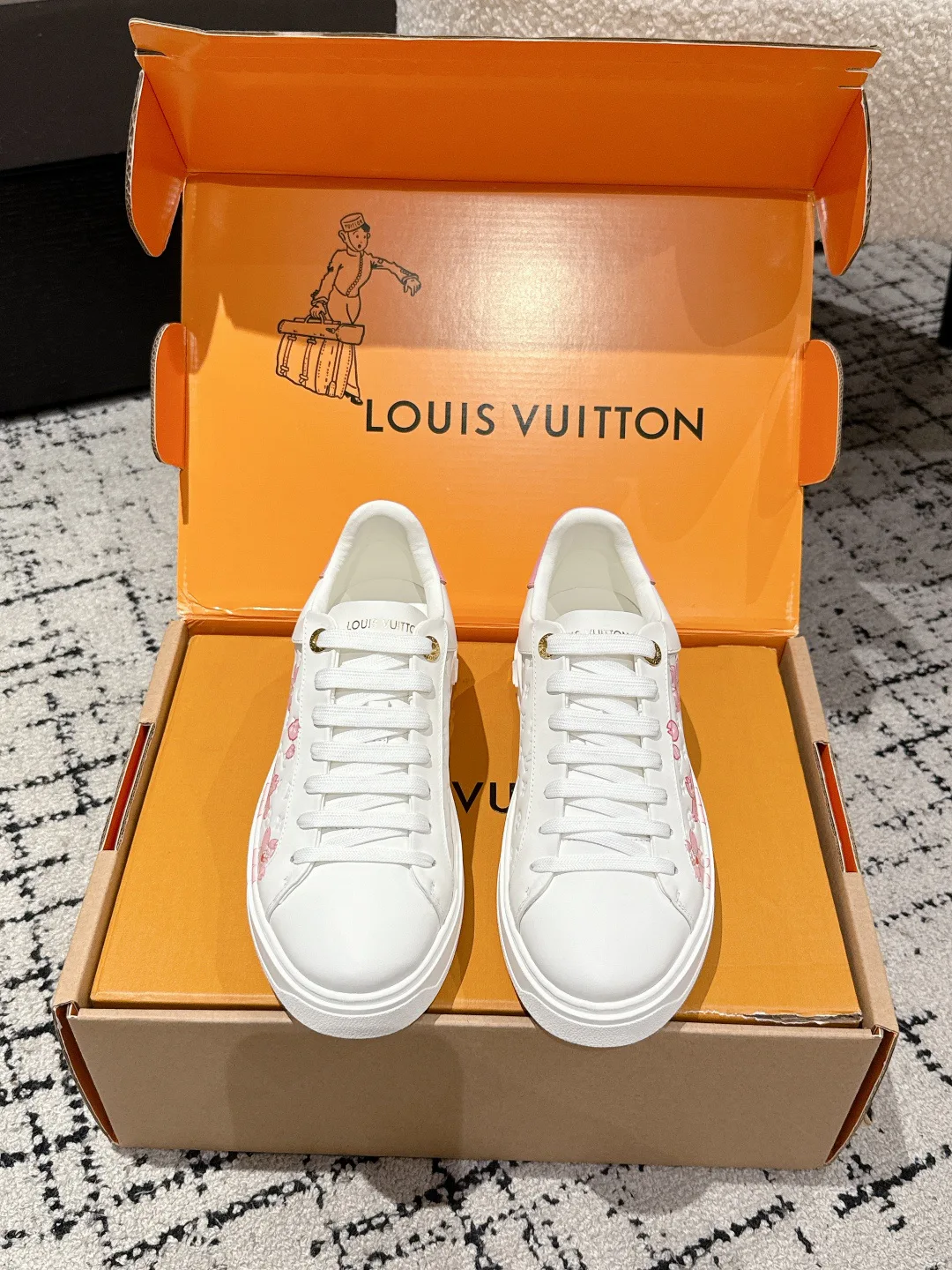 Кроссовки Женские Louis Vuitton 4502483