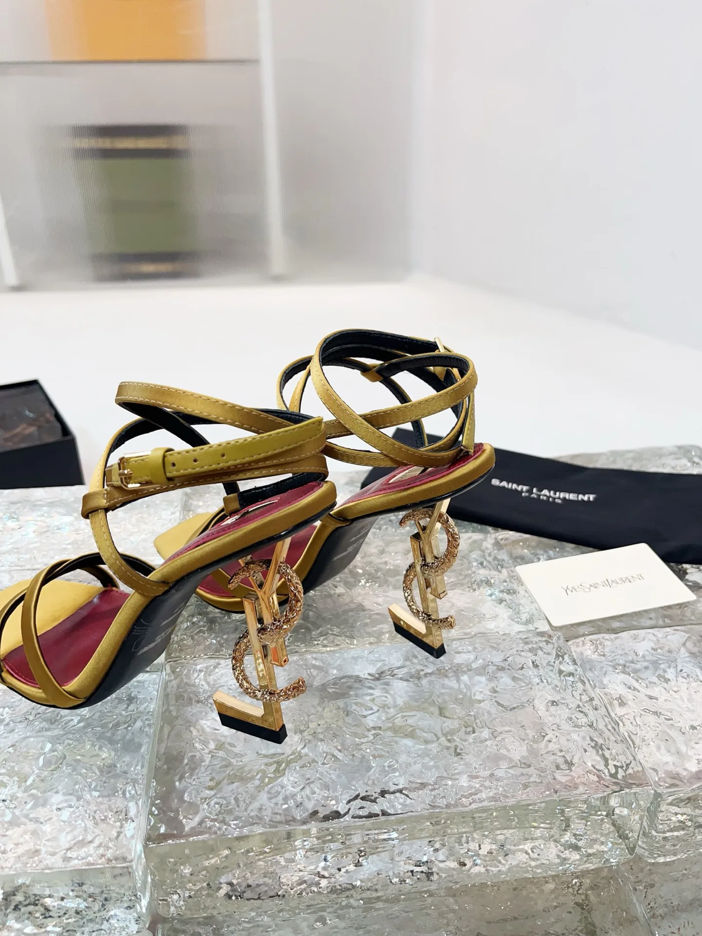 Босоножки Женские Saint Laurent 11278446
