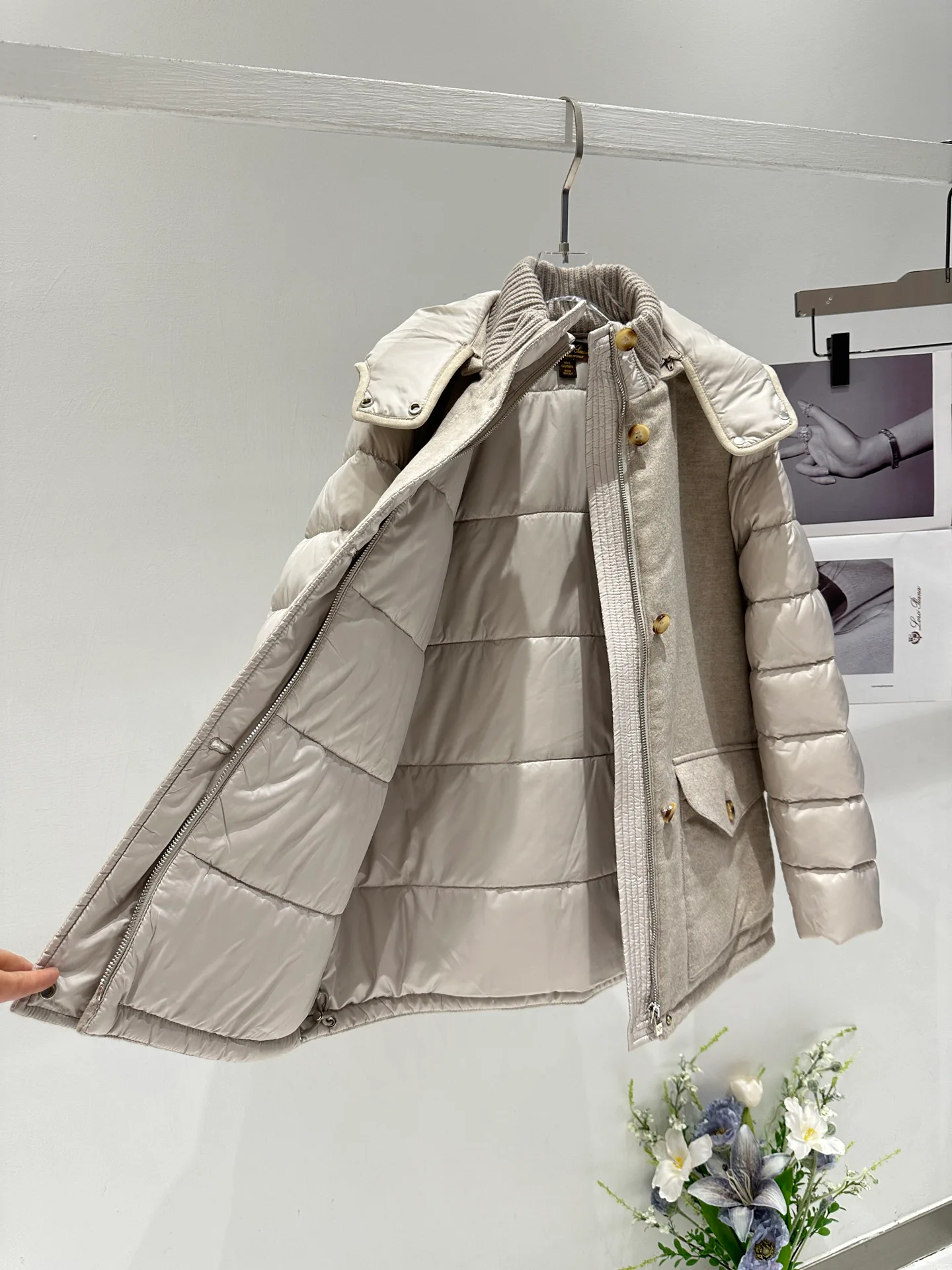 Куртки И Пуховики Женские Loro Piana 18082696