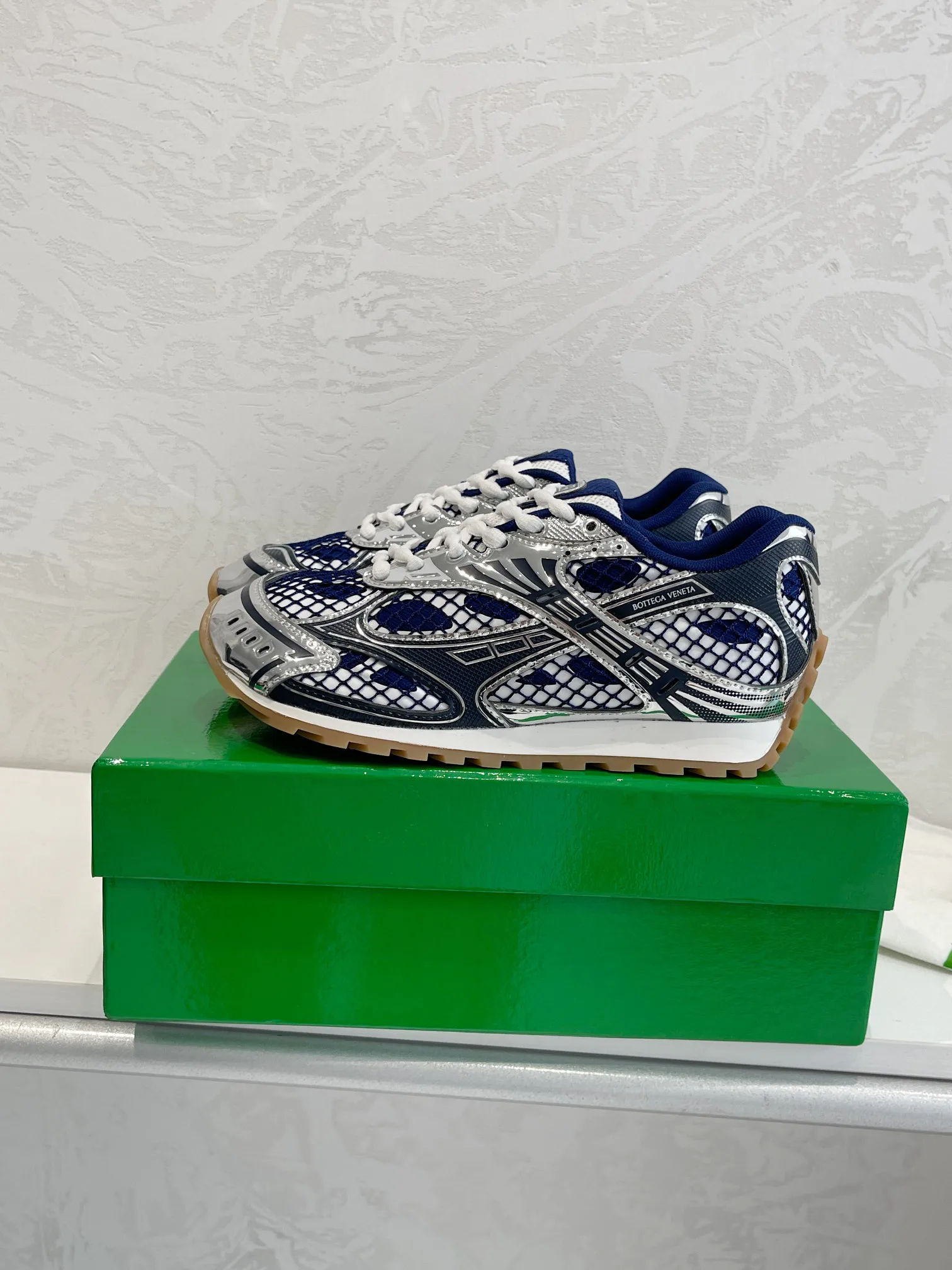 Кроссовки Женские Bottega Veneta 11677106