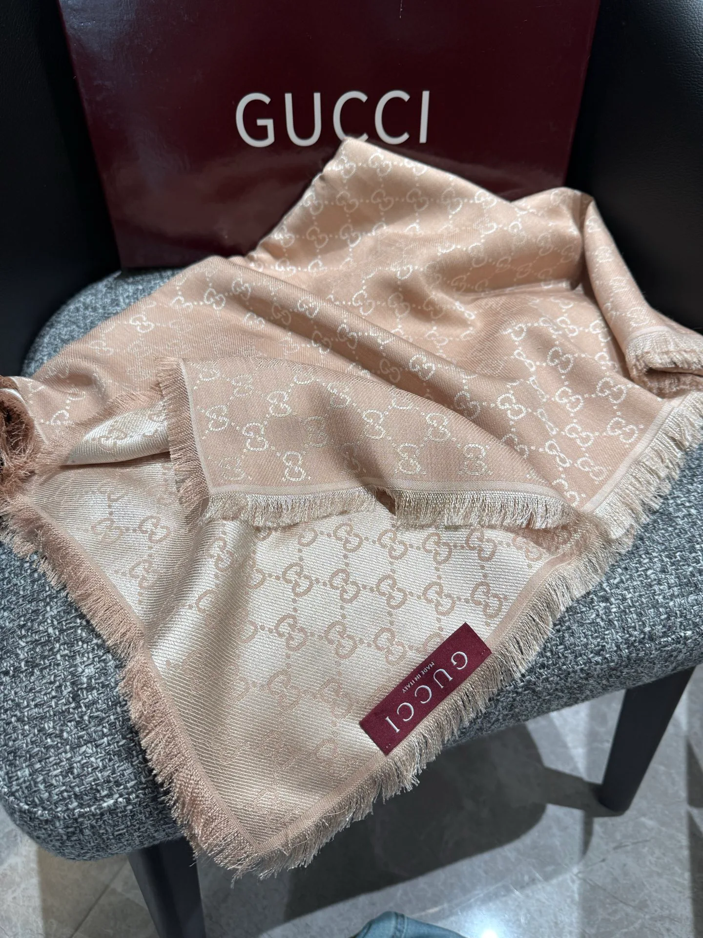 Шарфы Gucci 17448578
